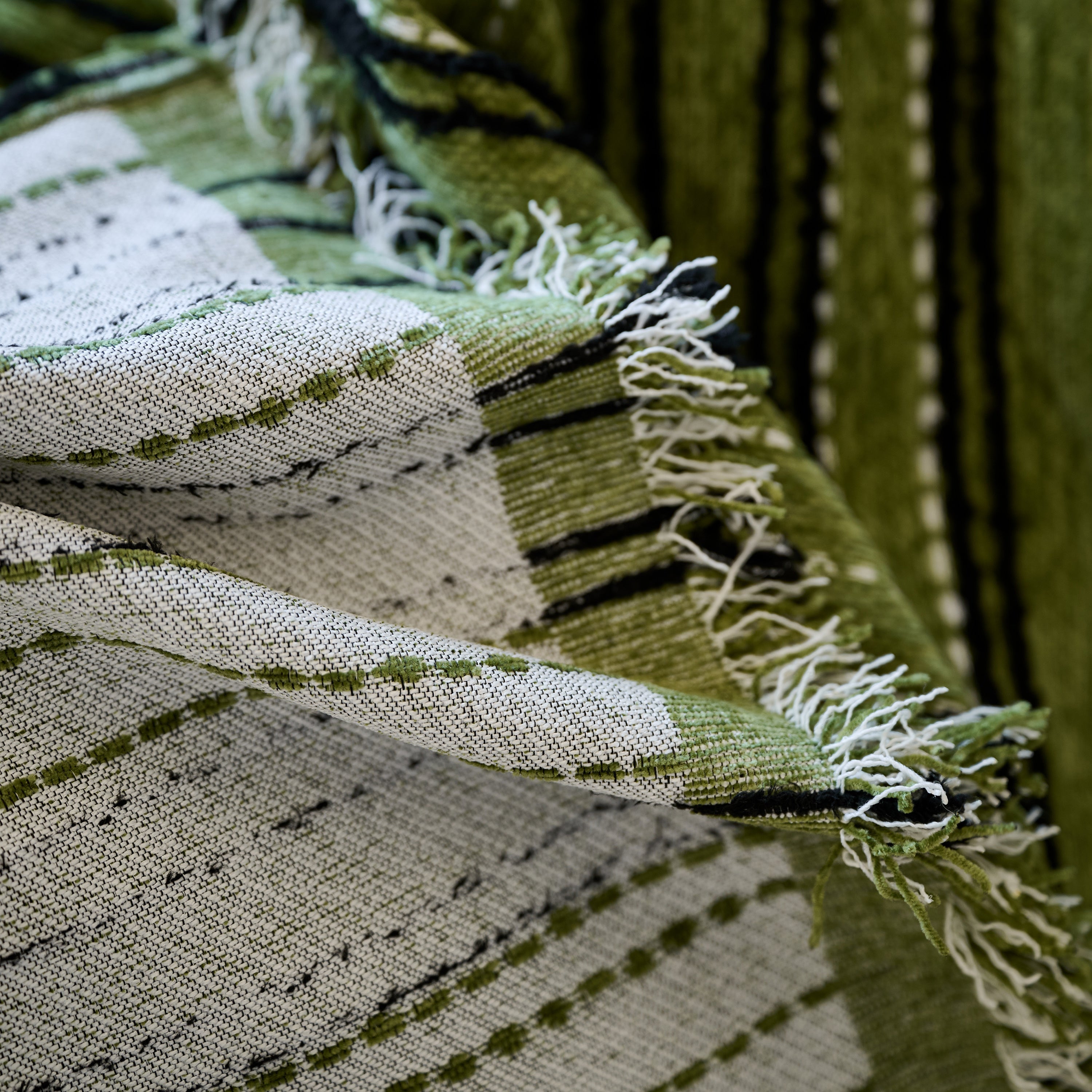 Vintage-inspired Striped Blankets For Couch Covers Luxury Couch Throw Cover With Timeless Elegance