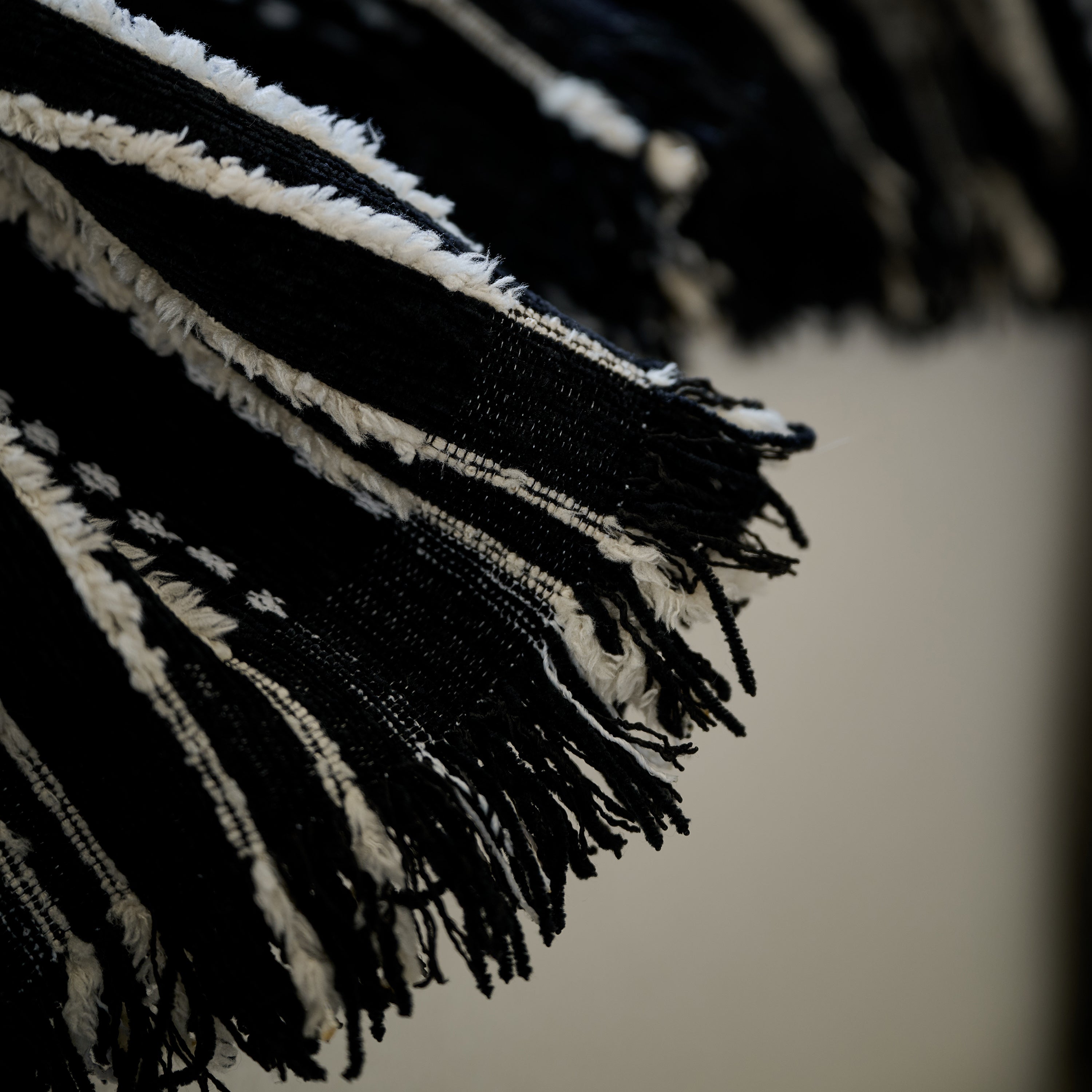 Vintage-inspired Striped Blankets For Couch Covers Luxury Couch Throw Cover With Timeless Elegance