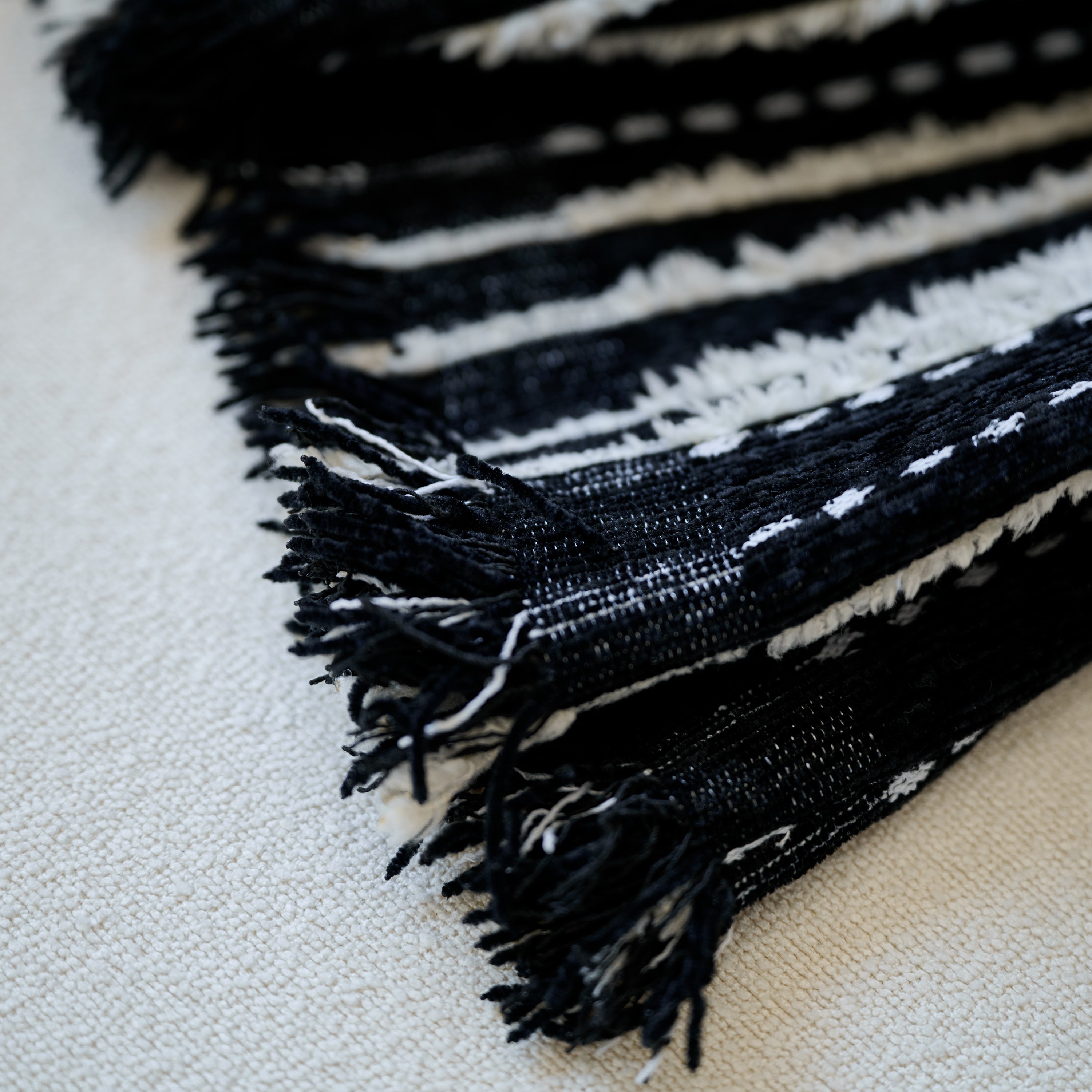 Vintage-inspired Striped Blankets For Couch Covers Luxury Couch Throw Cover With Timeless Elegance
