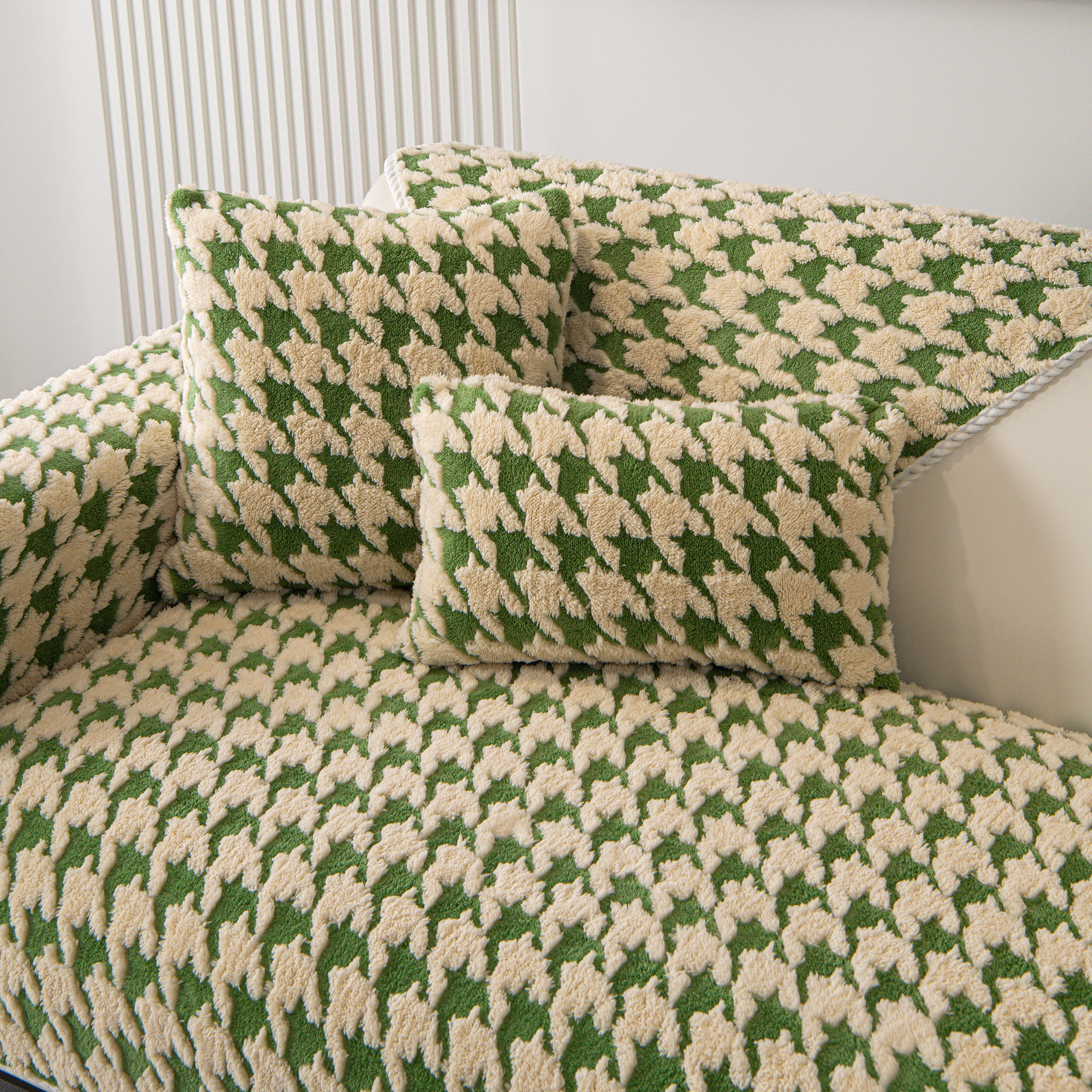 Winter Thickened Sherpa Fleece Houndstooth Sofa Cushion, Non-slip Sofa Cover With Plush