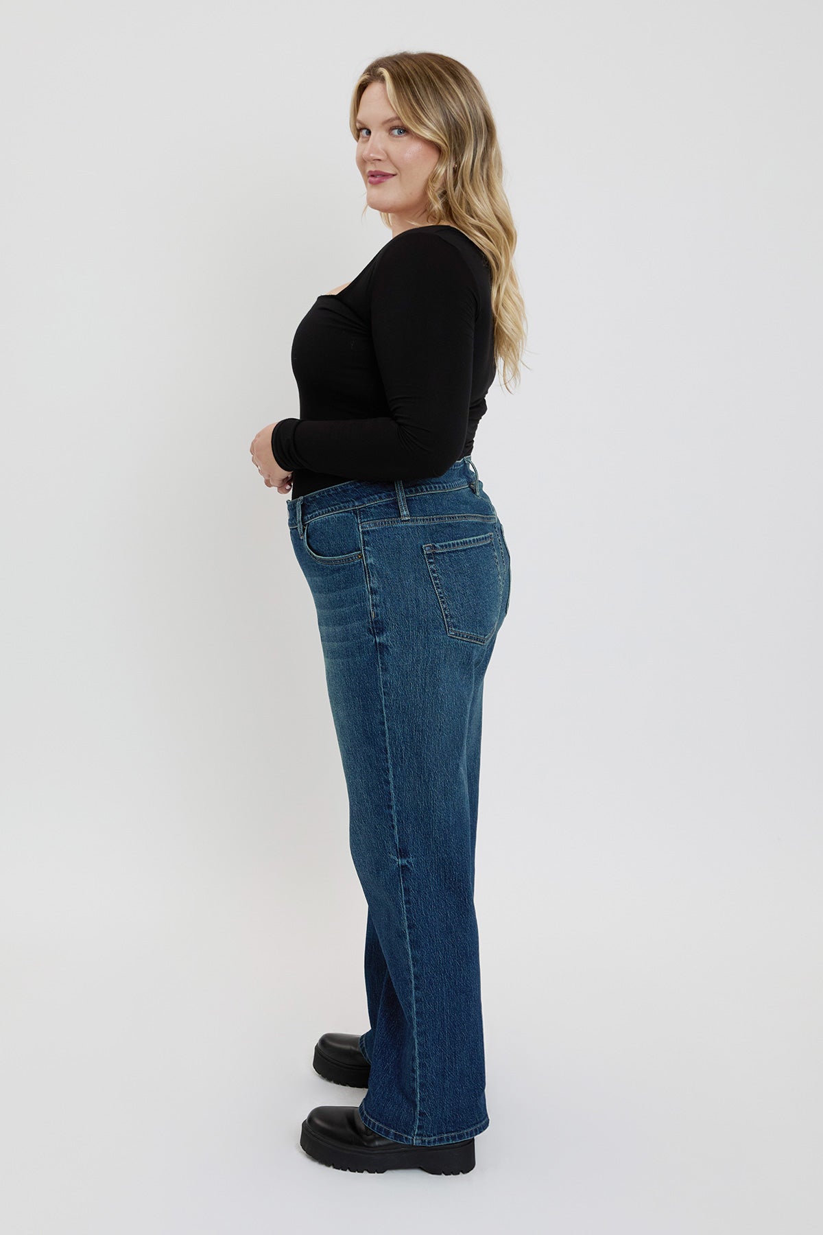 Women's Plus Britney Low Rise Wide Leg Jeans