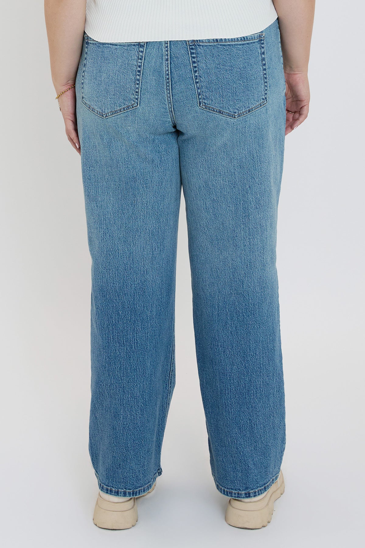Women's Plus Britney Low Rise Wide Leg Jeans