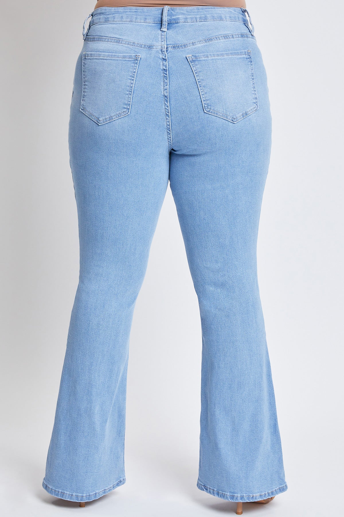 Women's Plus Size Basic Flare Jeans