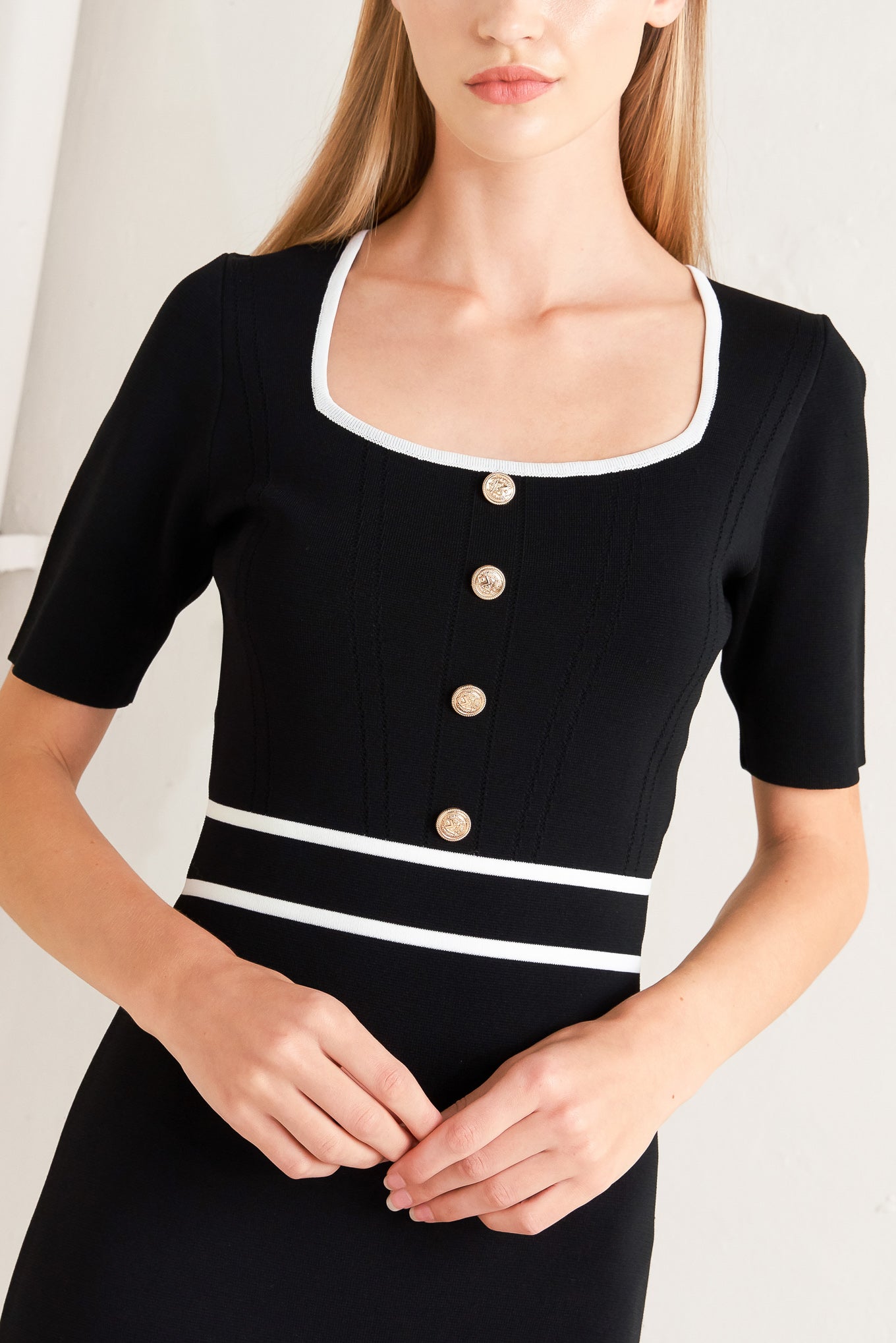 Elegant Frame Sweater Knit Midi Dress