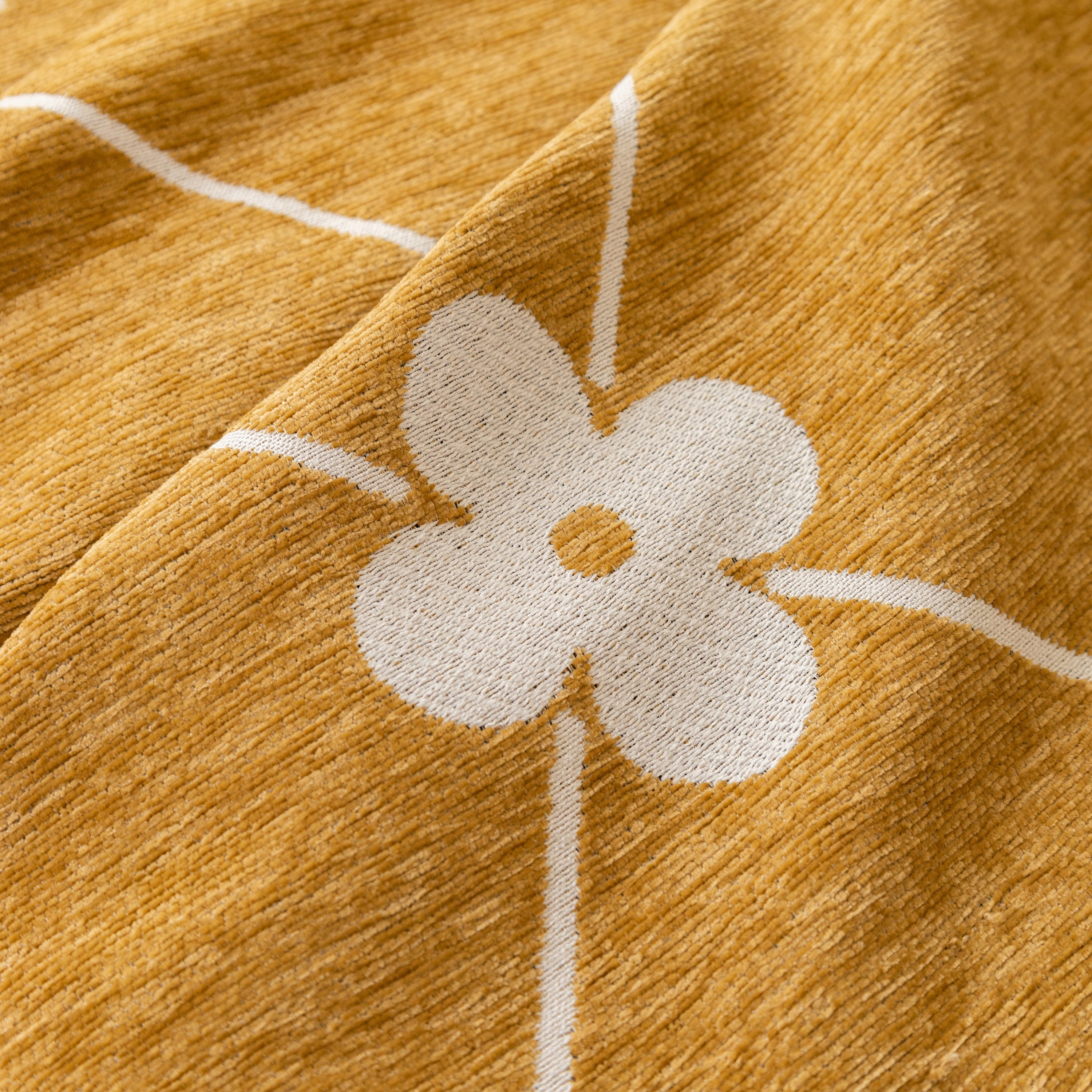 Comfy Four-leaf Clover Hope Faith Love Luck Blanket For Couch, Chenille Scratch Proof Sofa Blanket Covers