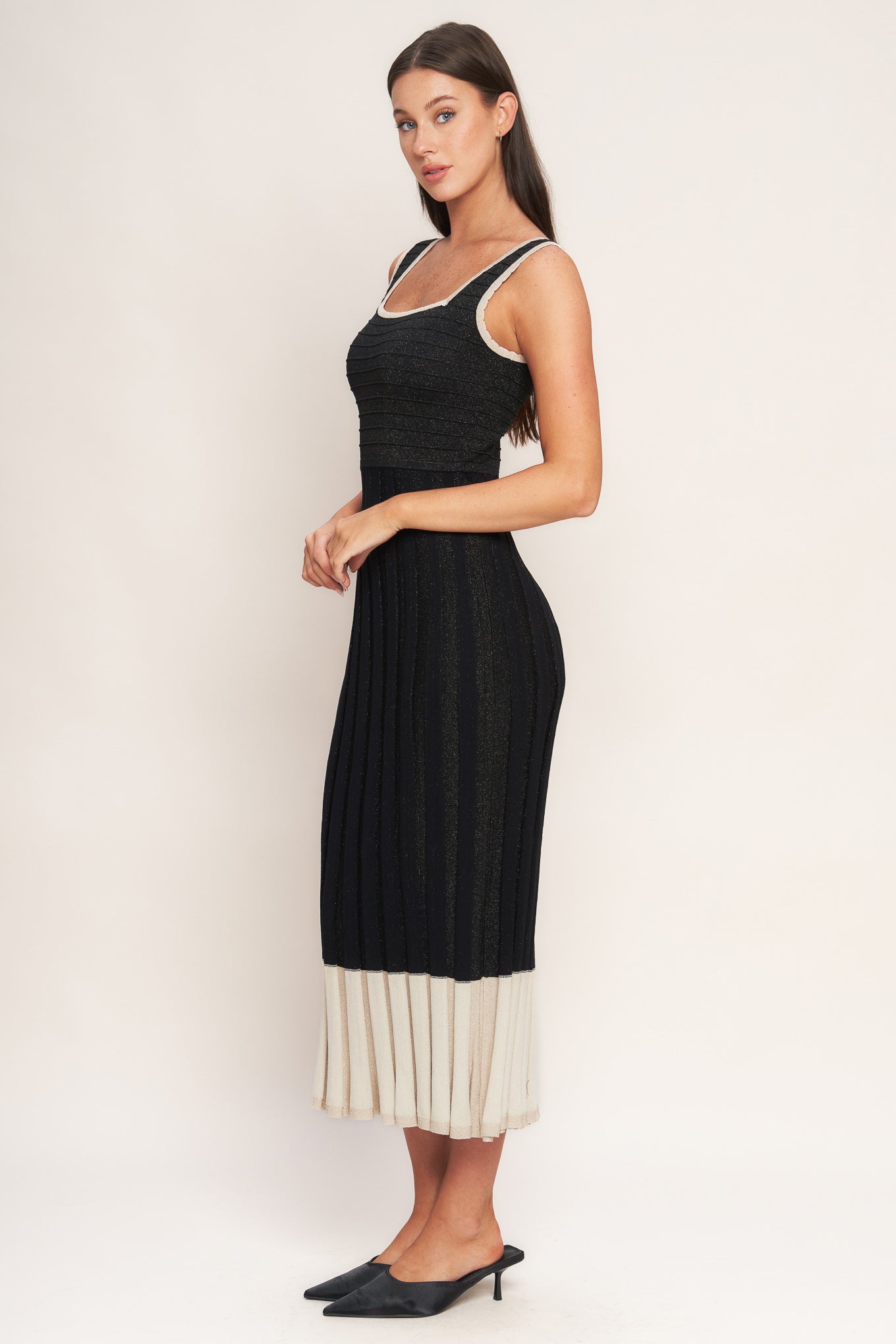 Noir Éclat Sweater Knit Midi Dress