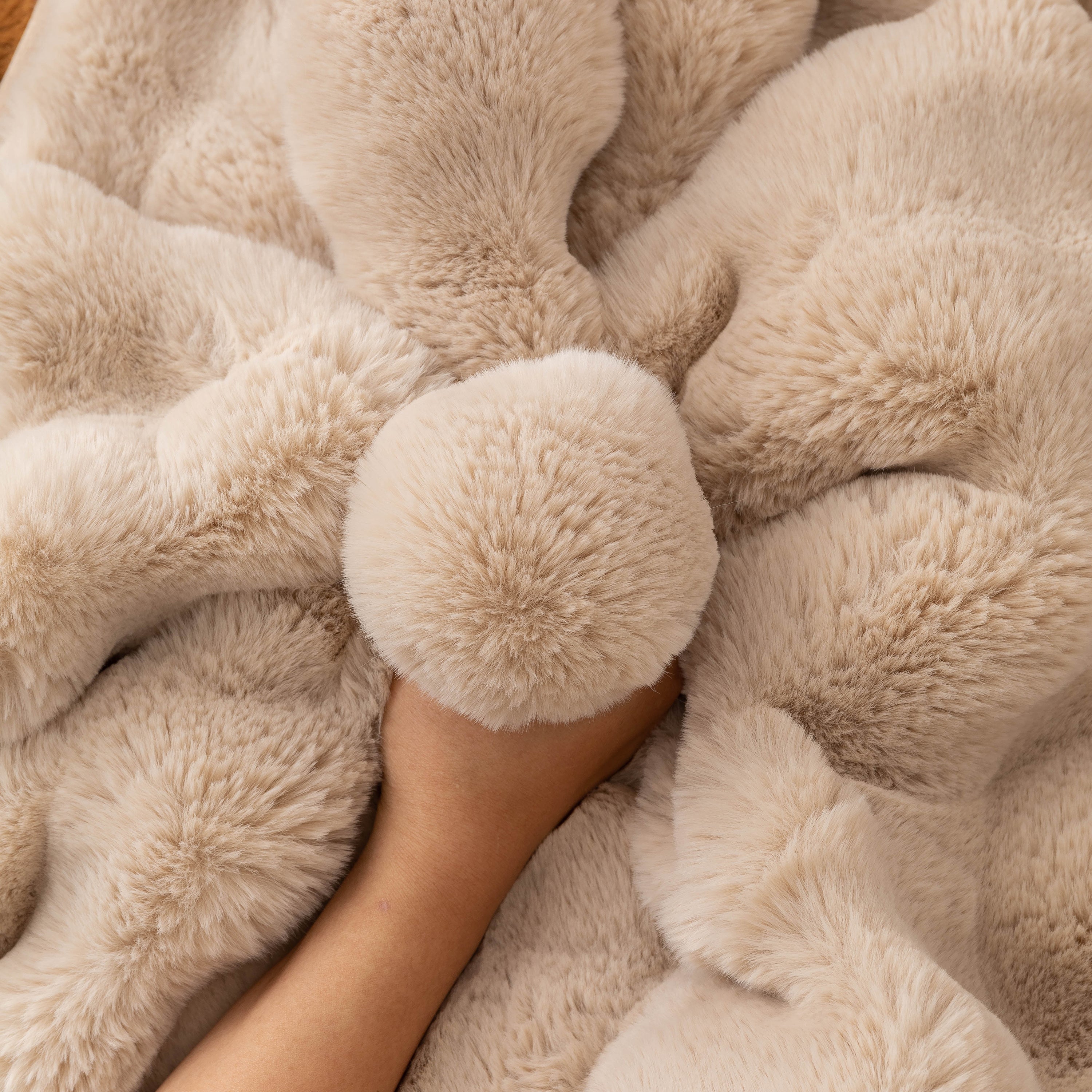 Thick Sofa Cushion Solid Color Faux Fur Fluffy Sofa Cushion Non-slip Couch Covers