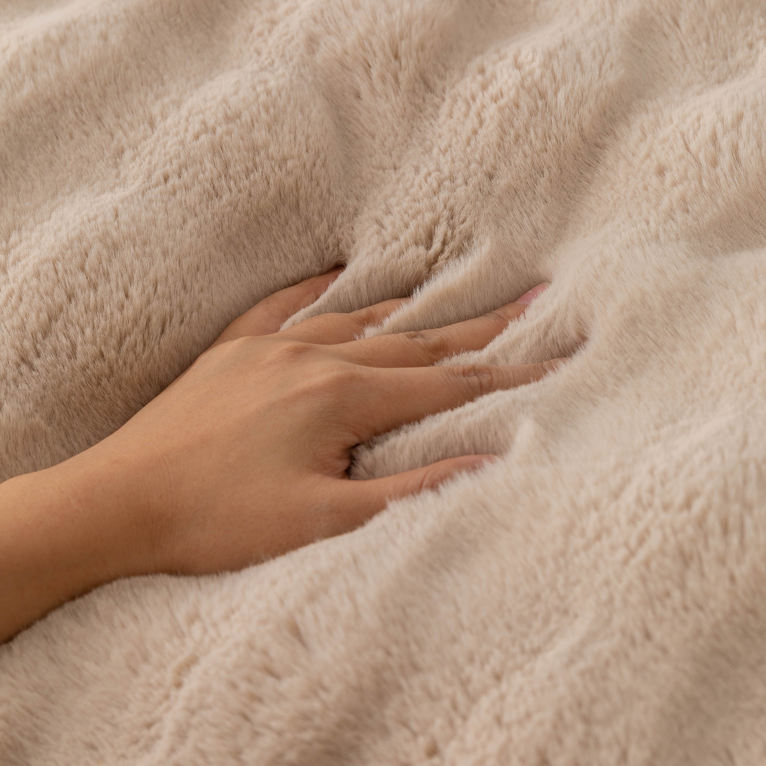 Thick Sofa Cushion Solid Color Faux Fur Fluffy Sofa Cushion Non-slip Couch Covers