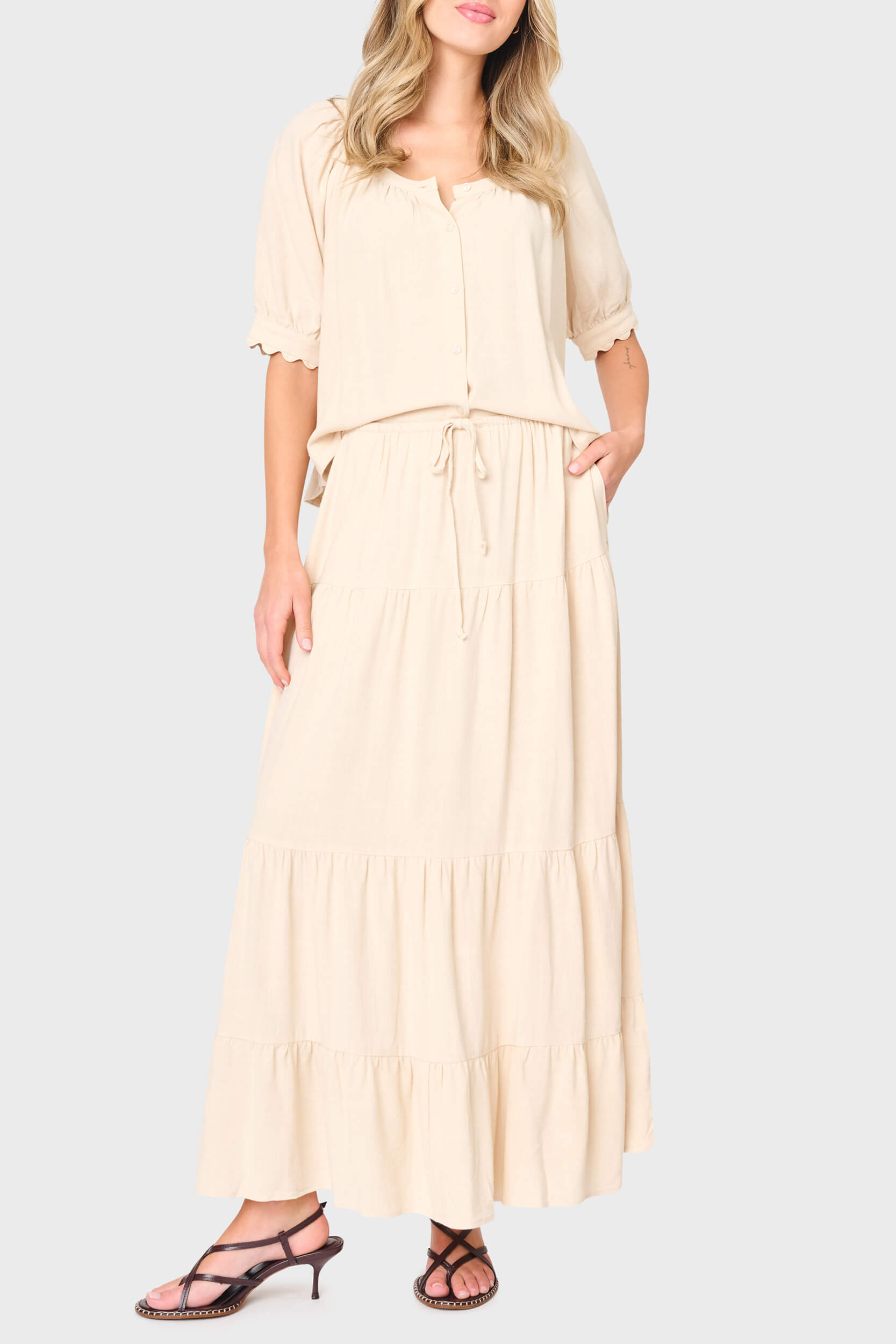 SteinMart.com | Lily Scallop Puff Sleeve Linen Top – Stein Mart