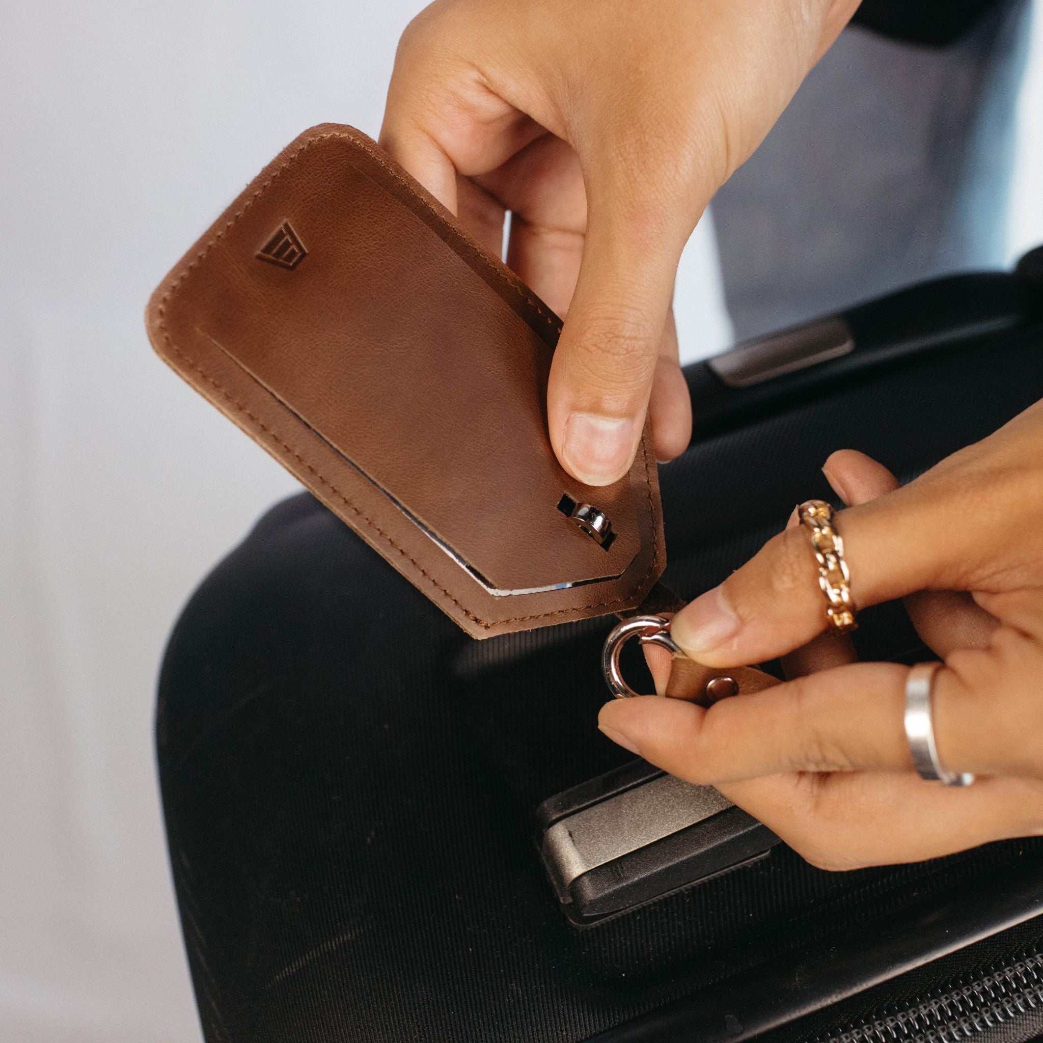 The Luggage Tag