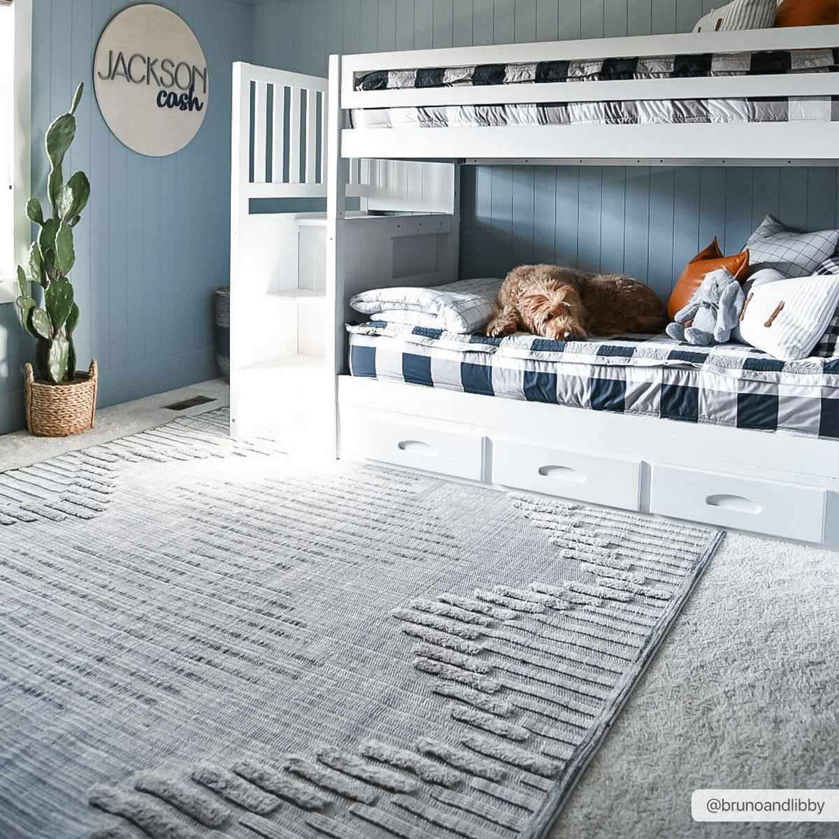 Maulawin High-low Rustic Rug