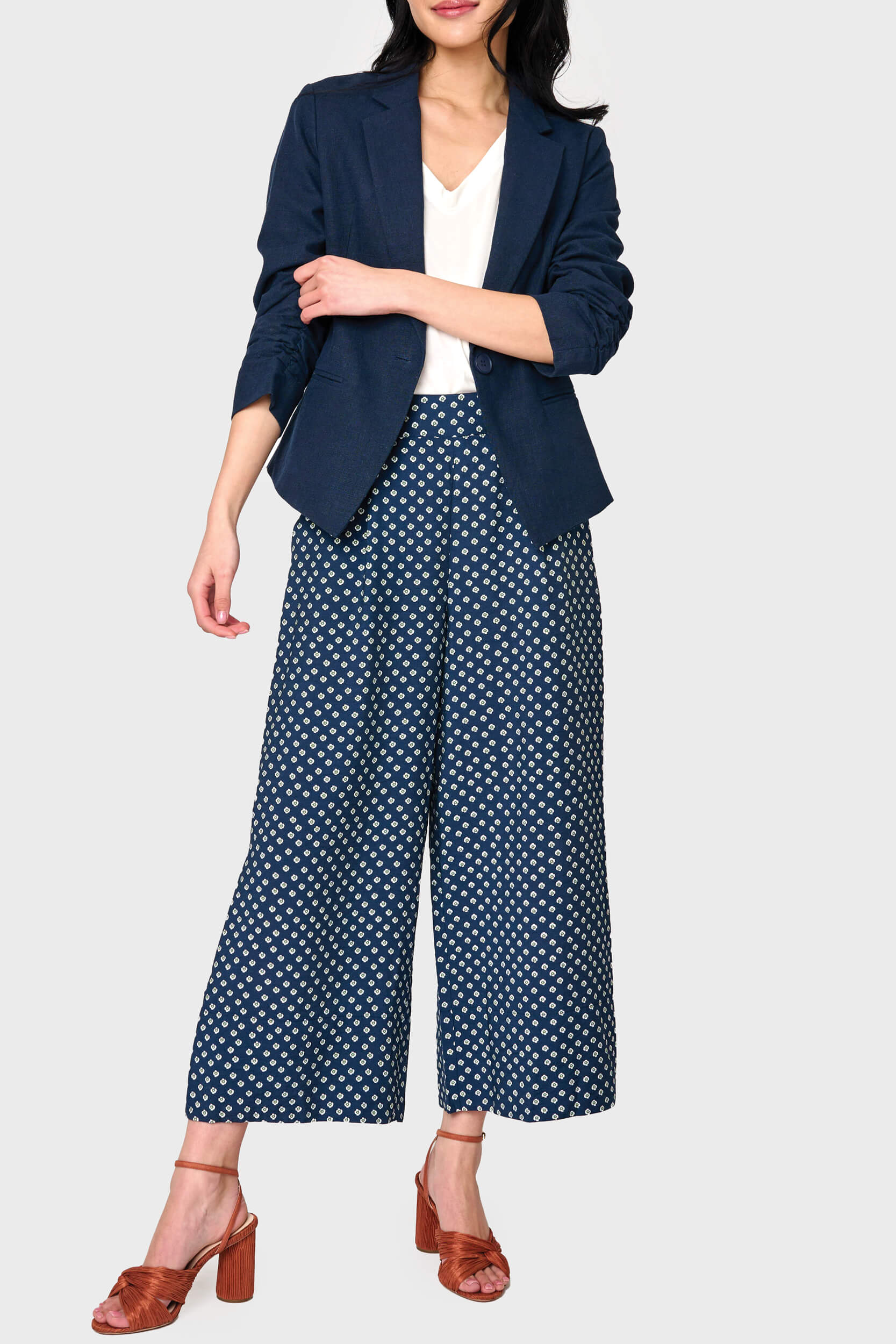 Wide Hem Cropped Pant
