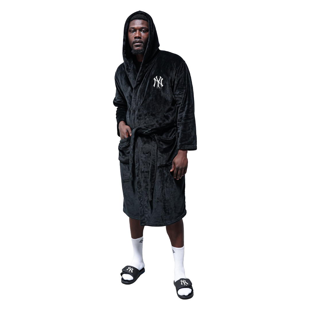 New York Yankees Phantom Robe & Slides Bundle