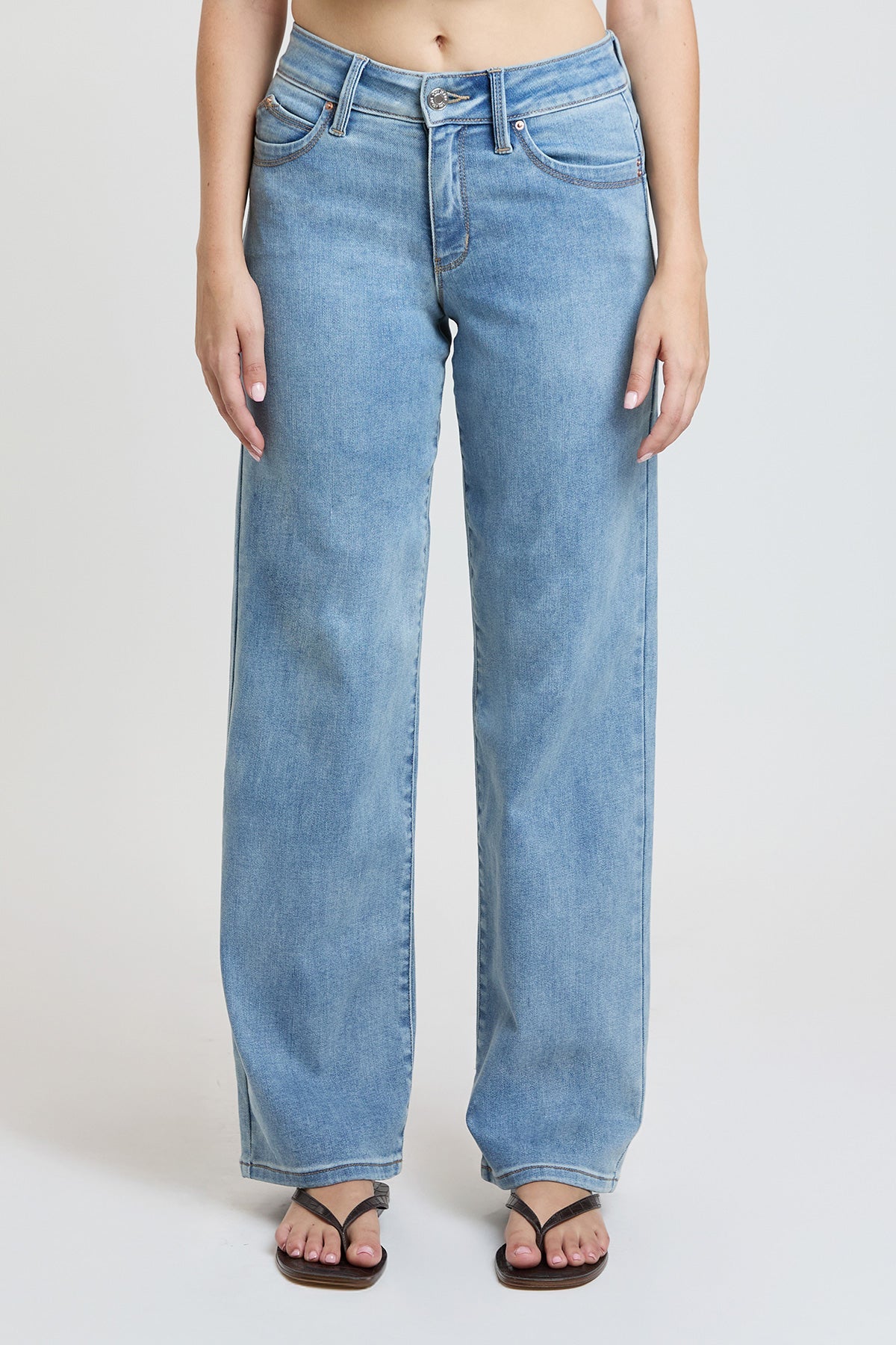 Women's Luxe High Rise Wannabettabutt Straight Jeans