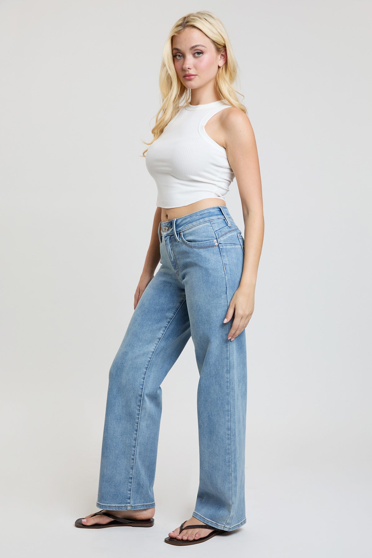 Women's Luxe High Rise Wannabettabutt Straight Jeans