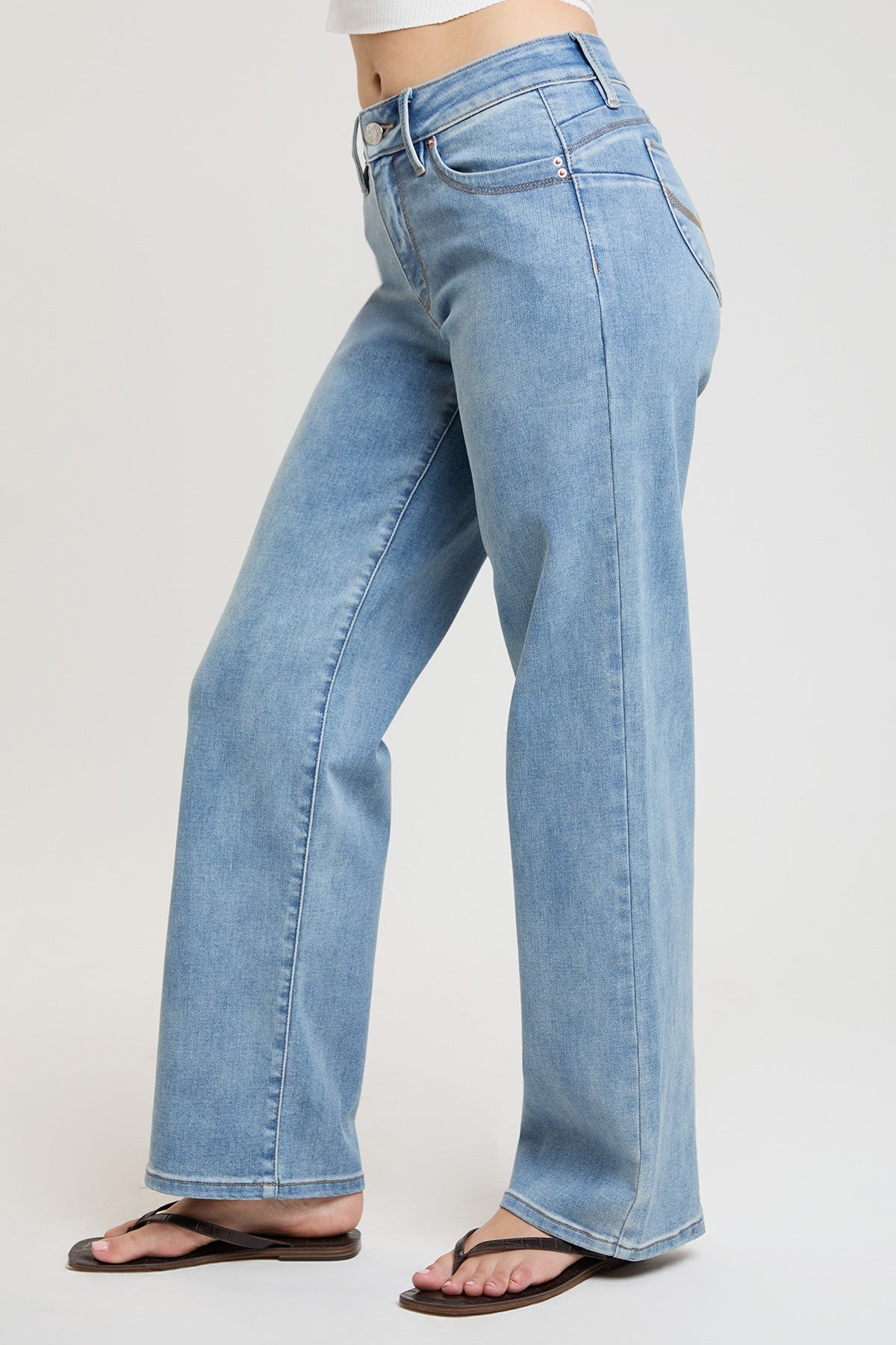 Women's Luxe High Rise Wannabettabutt Straight Jeans