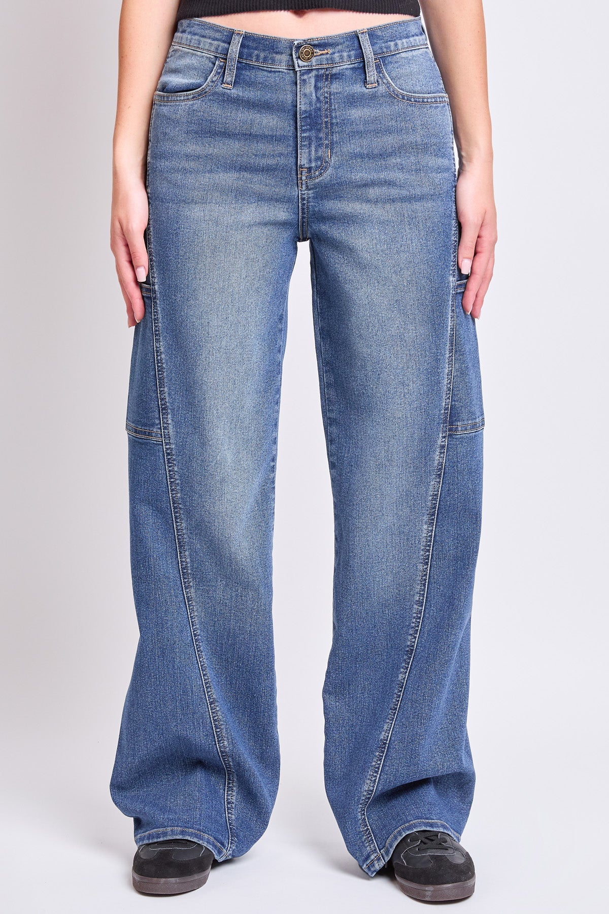 Women's High Rise Wide Leg Cargo Jeans