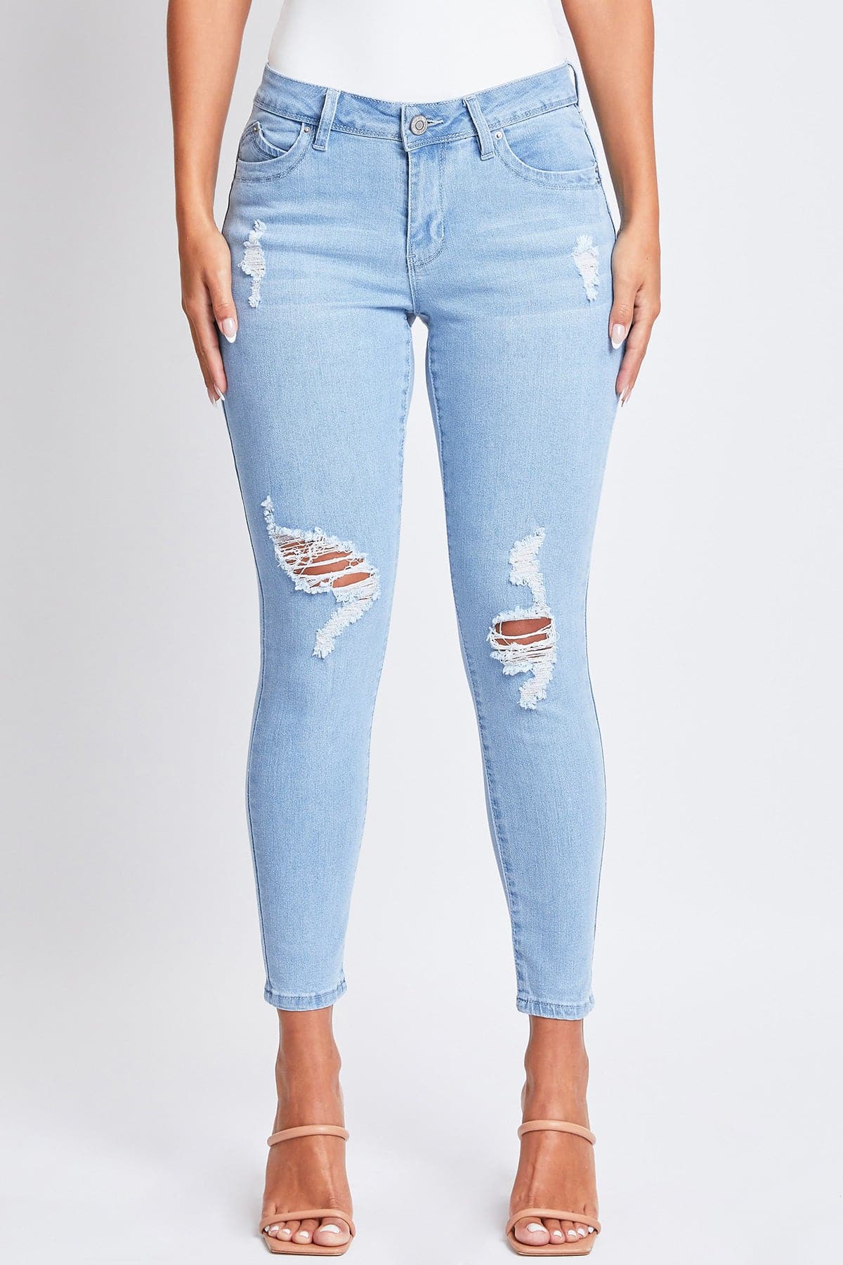 Women's Wannabettabutt Skinny Distressed Jeans