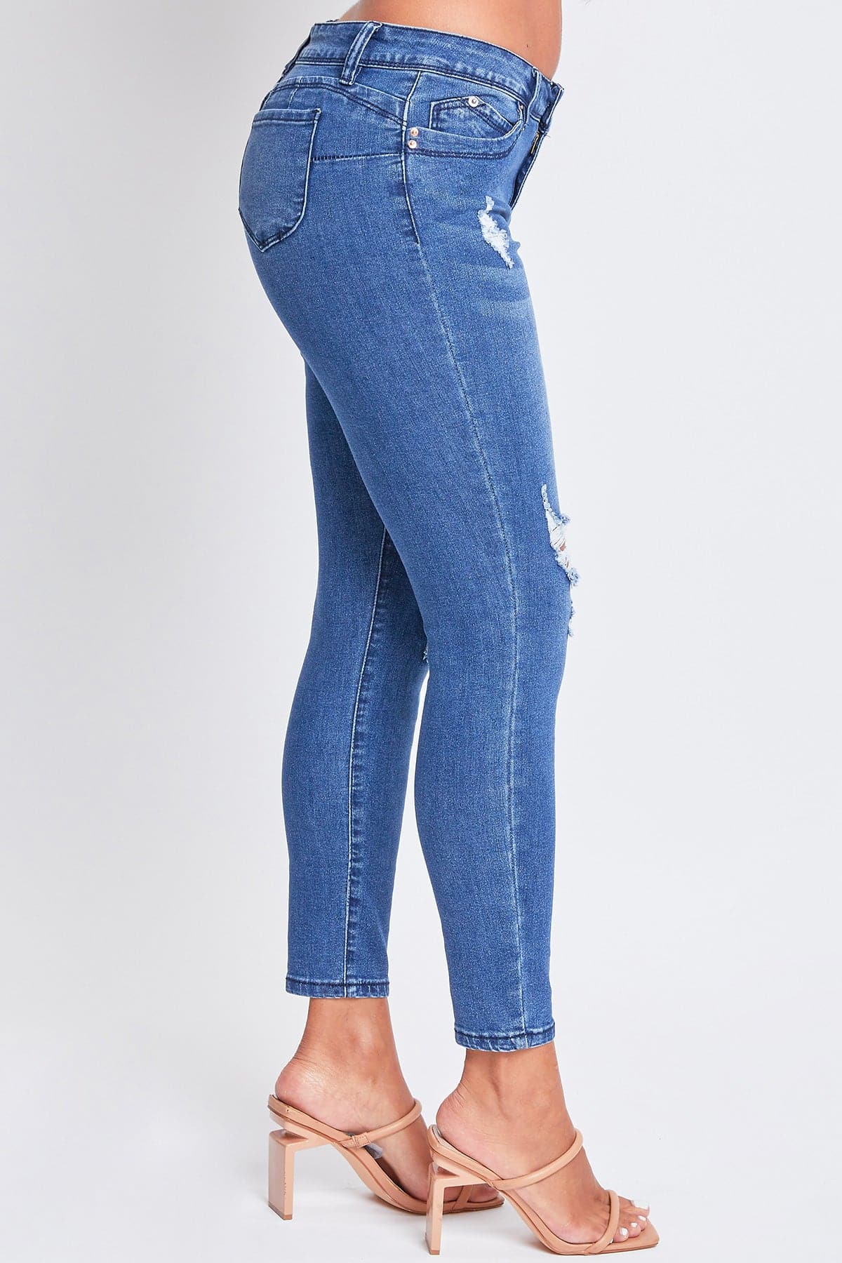 Women's Wannabettabutt Skinny Distressed Jeans