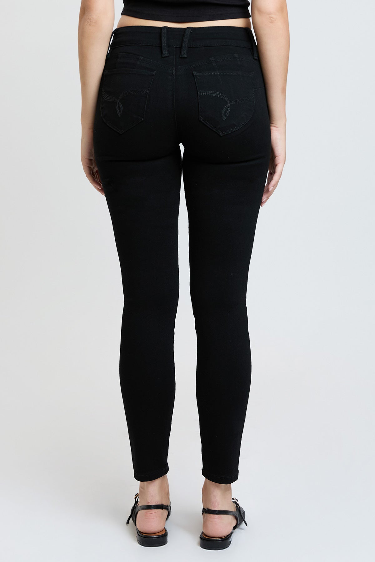 Women's Luxe Mid Rise Wannabettabutt Skinny Jeans