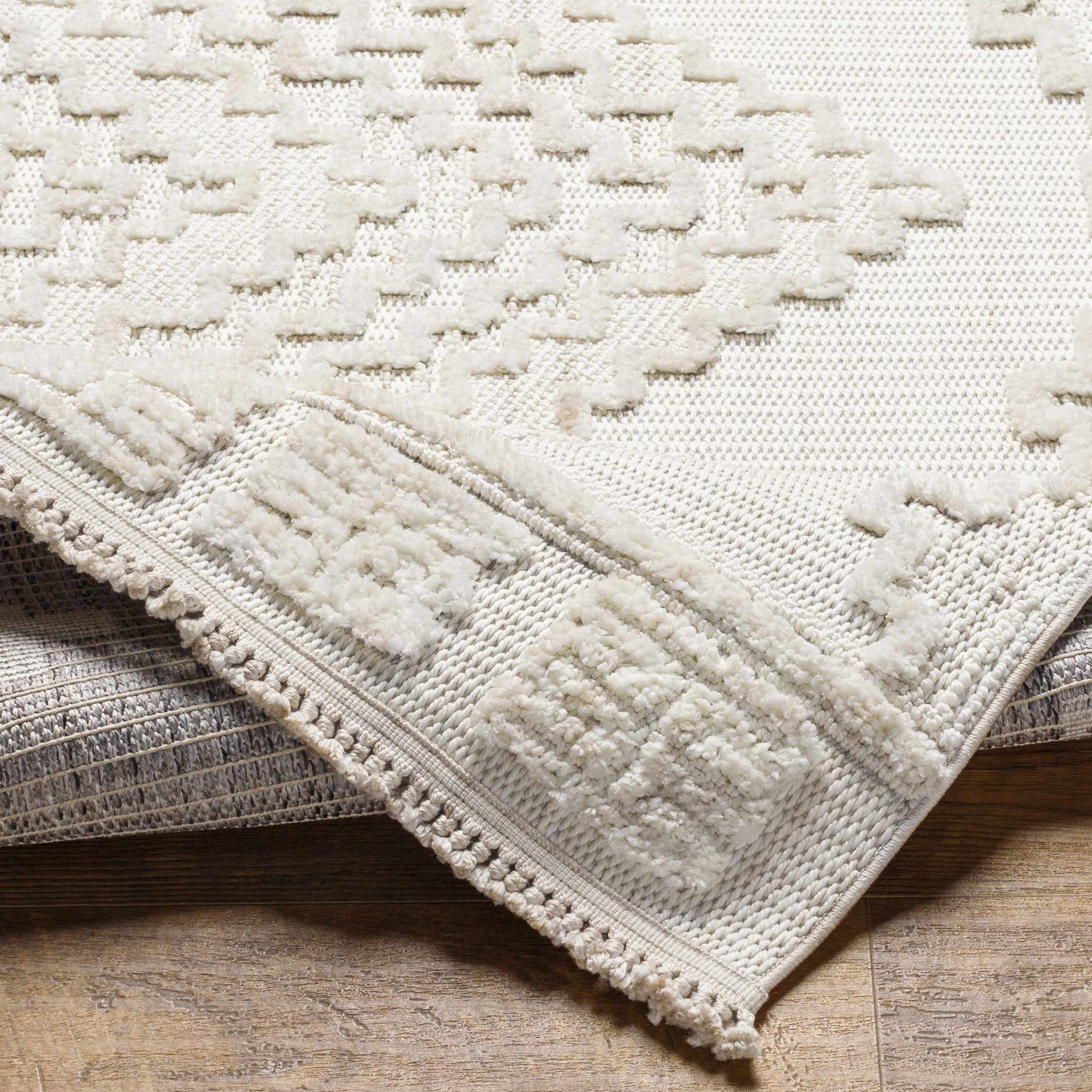 Rosales High-low Rustic Rug