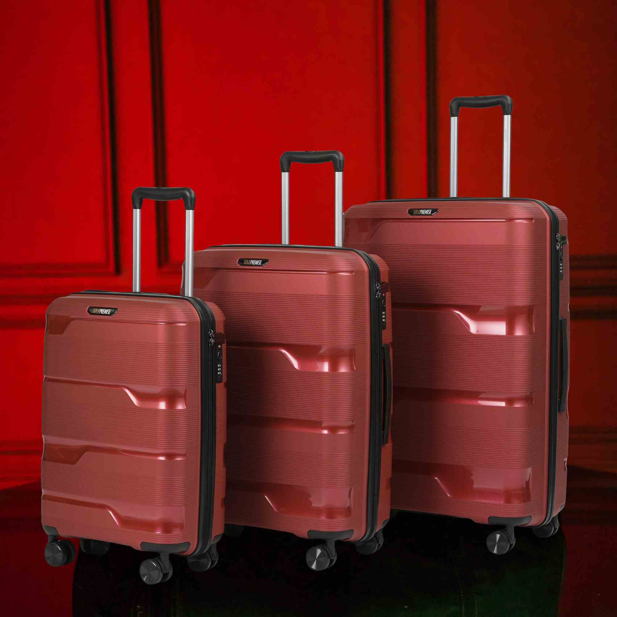Red Hardcase Roller Luggage Set (28', 24' And 20')