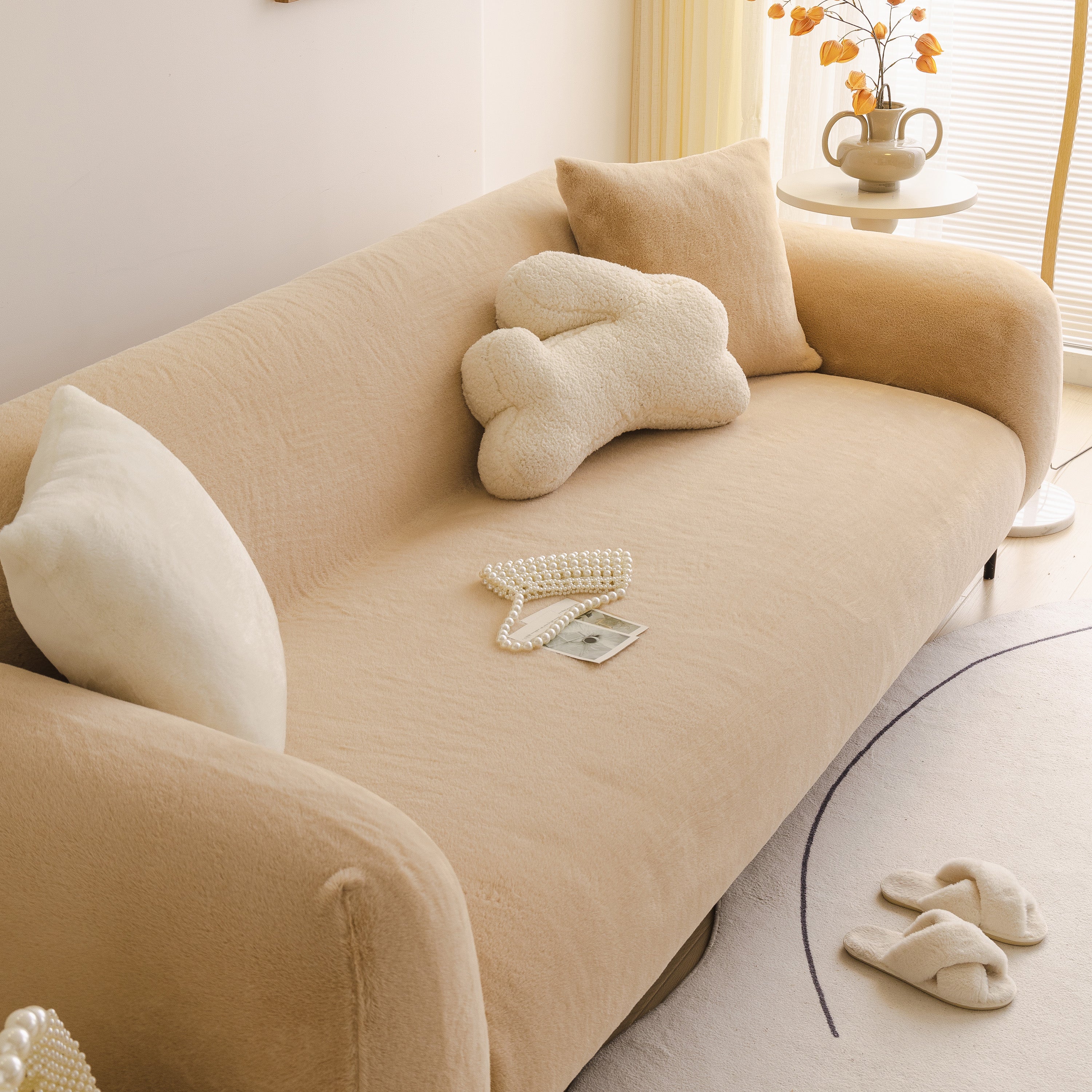 Soft Plush Warm Sofa Cover Stretchable Cozy Velvet Couch Protector For Fall & Winter