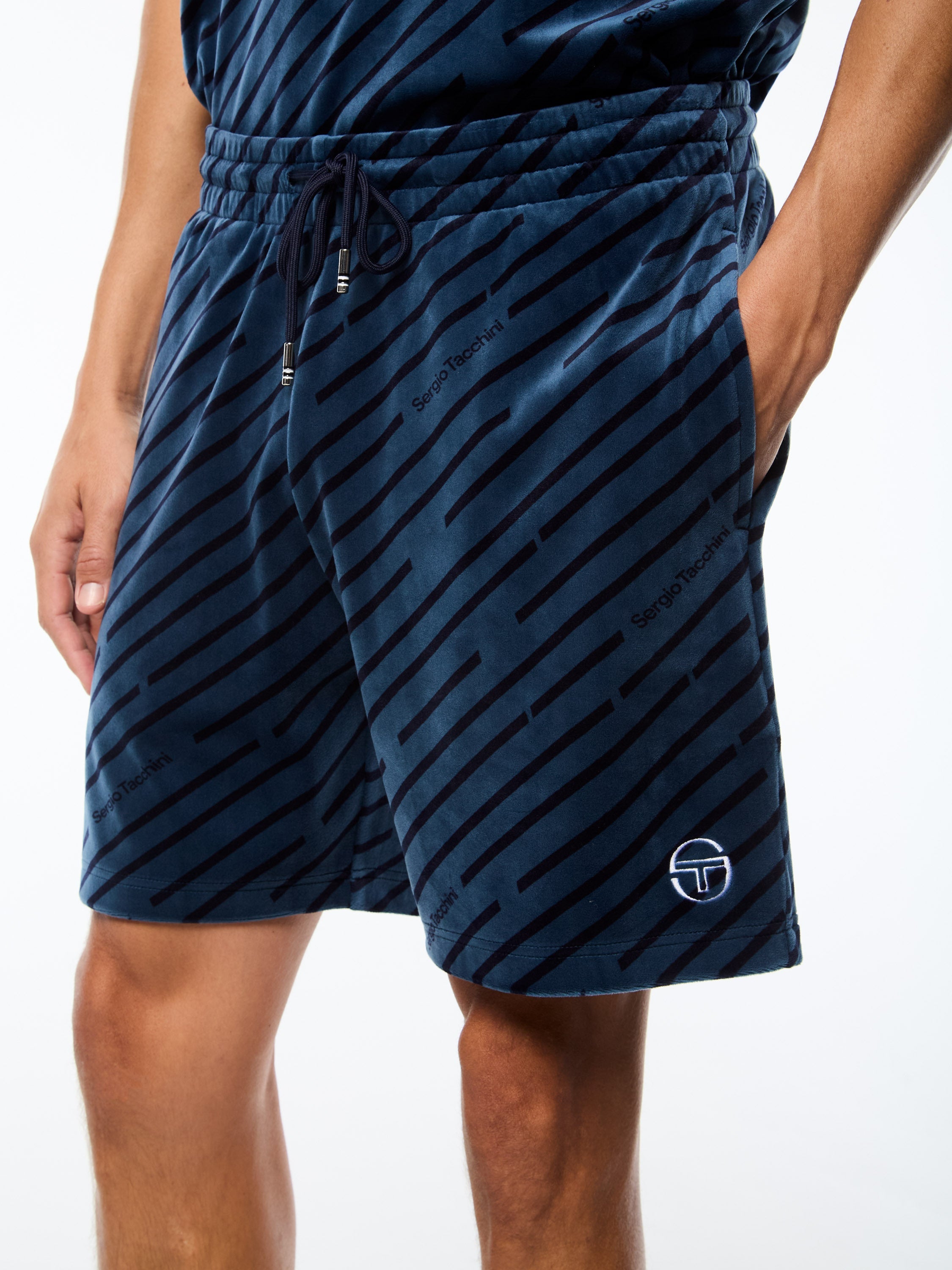 Obliquo Velour Short in Key Largo