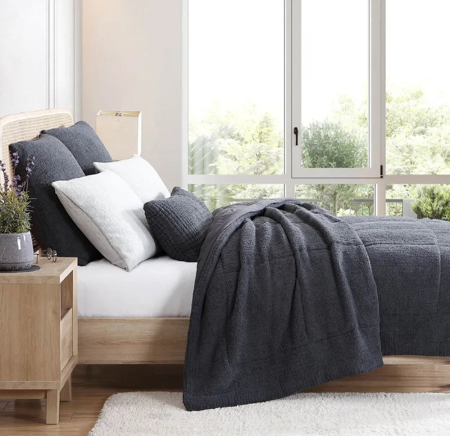 Snug + Lumiére Sham Set