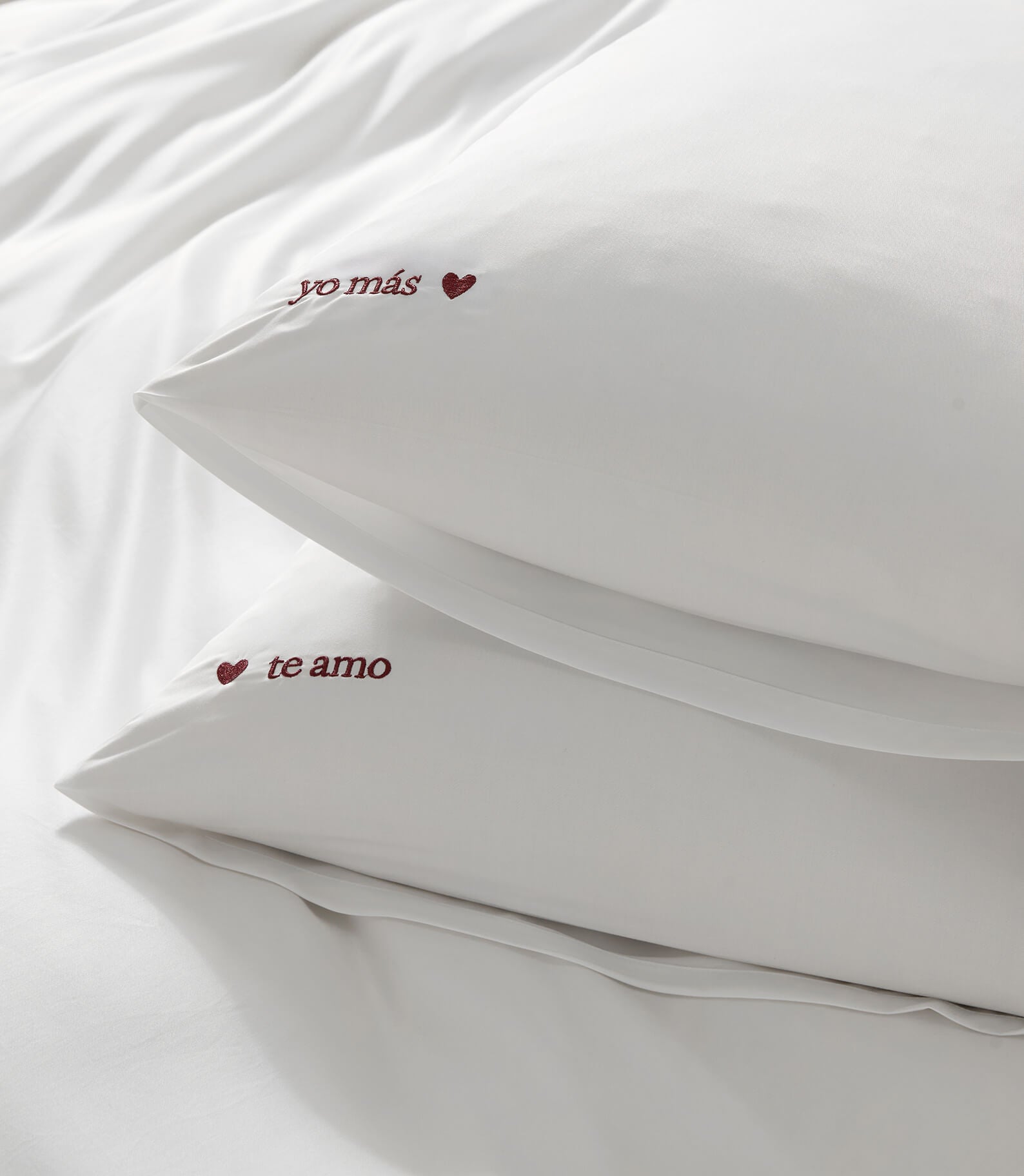 Te Amo Lumière Pillowcase Set
