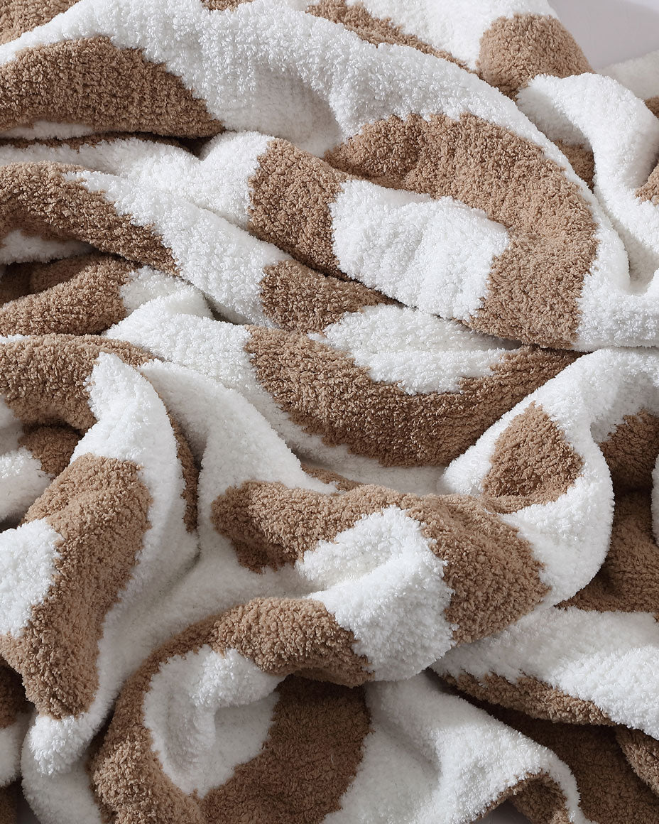 Xoxo Throw