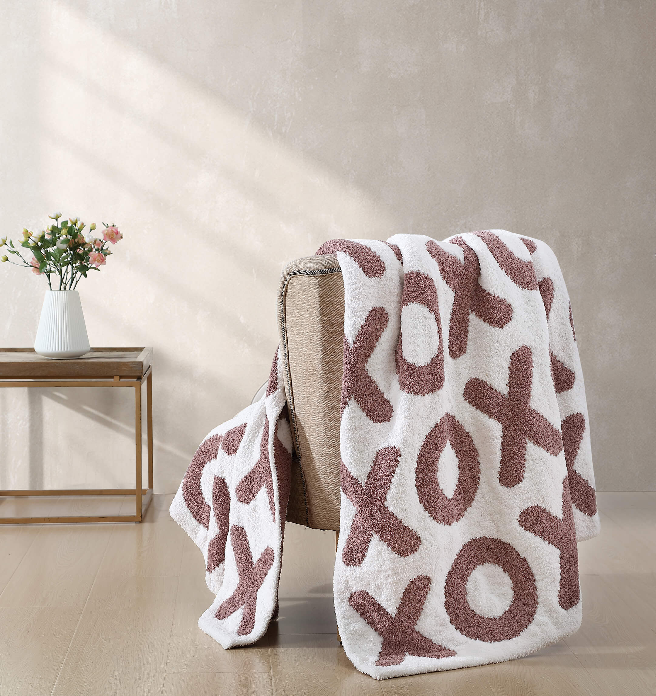 Xoxo Throw