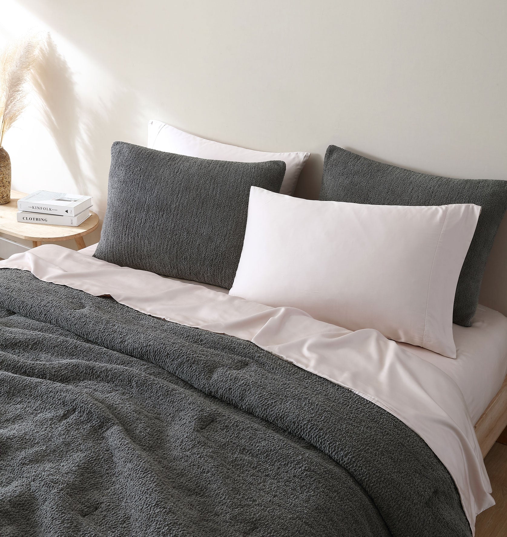 Snug + Lumiére Sham Set
