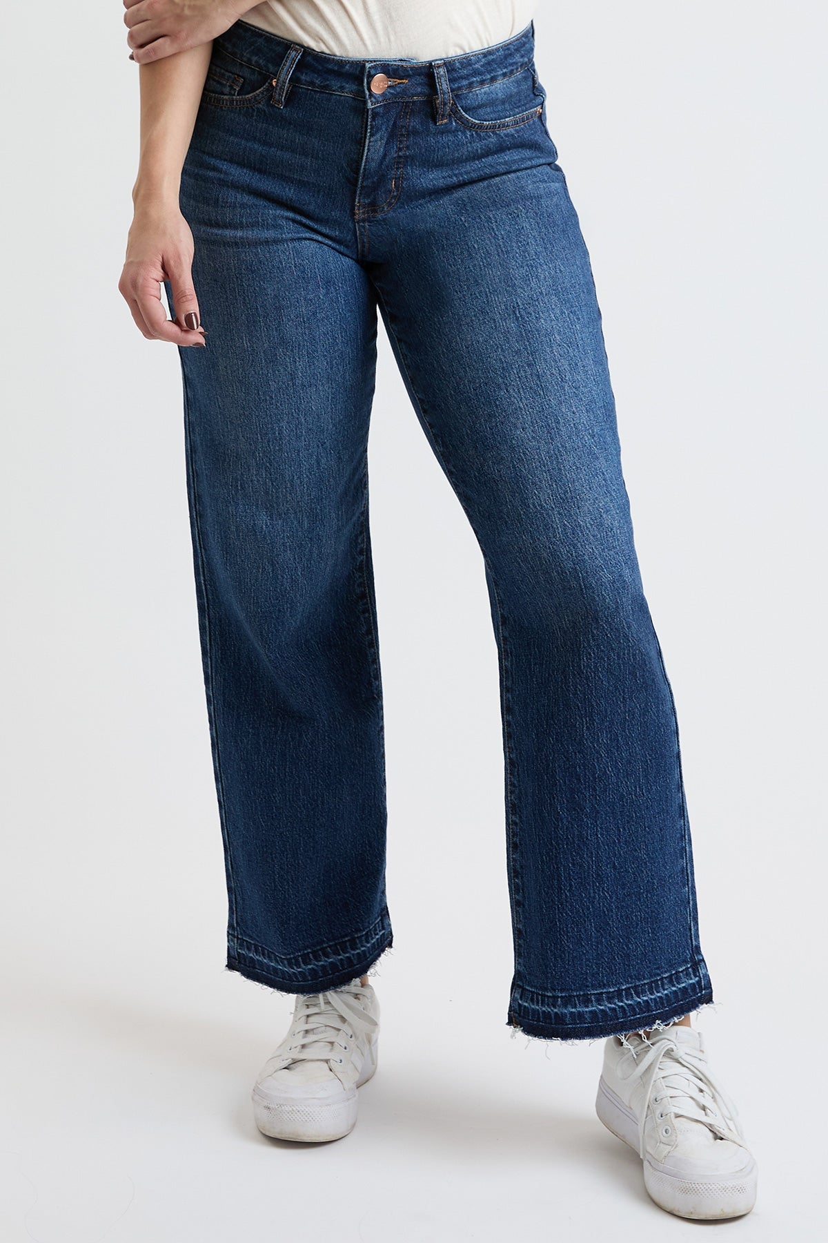 Women's High Rise Wide Leg Jeans With Raw Hem
