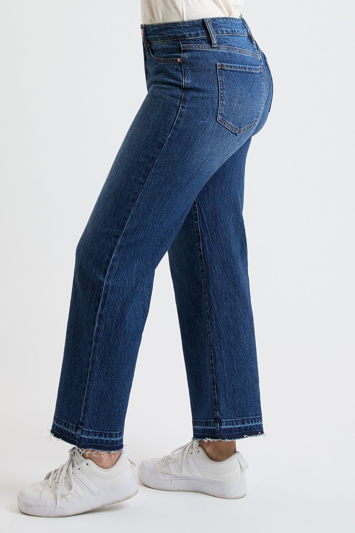 Women's High Rise Wide Leg Jeans With Raw Hem