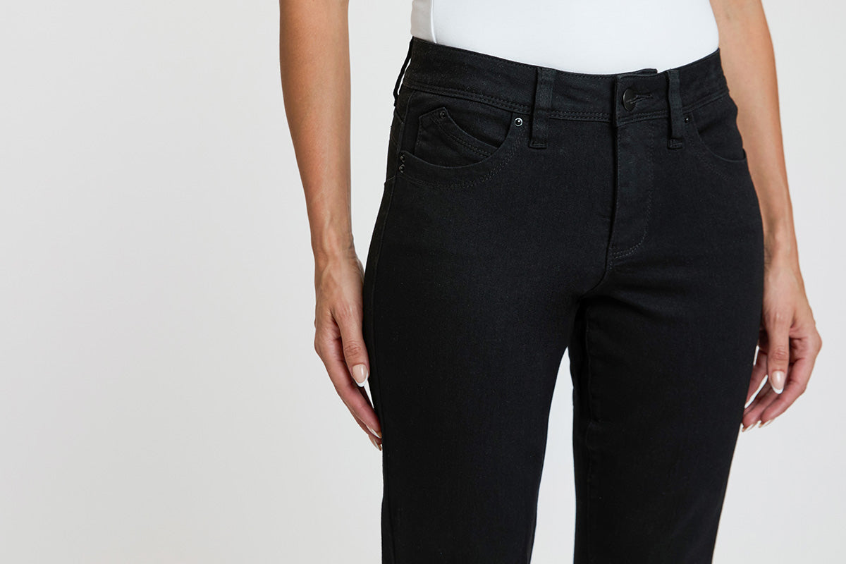 Women's High Rise Curve Confidence Wannabettabutt Bootcut Jeans