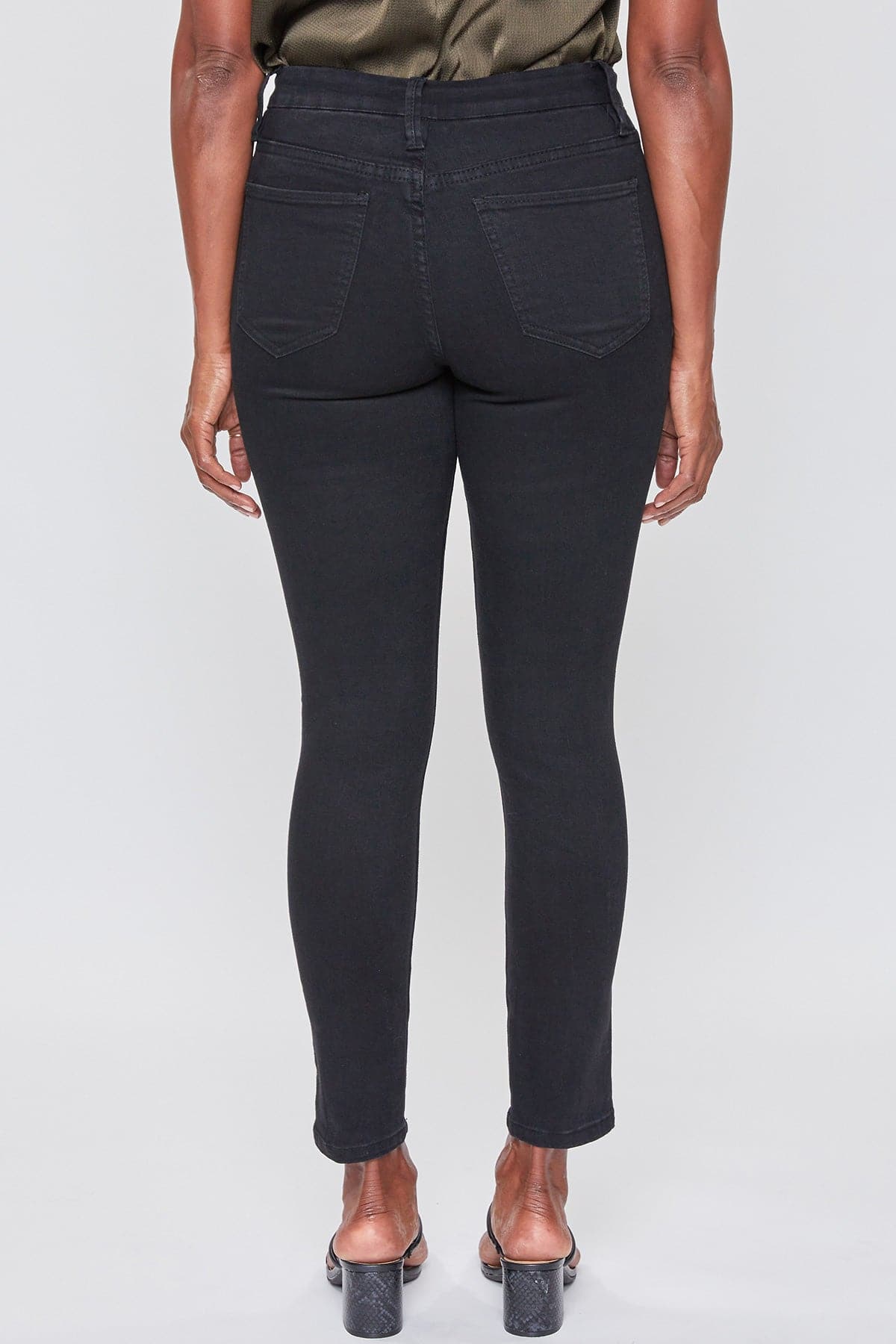 Women's Curvy Ultra High Rise Skinny Jeans