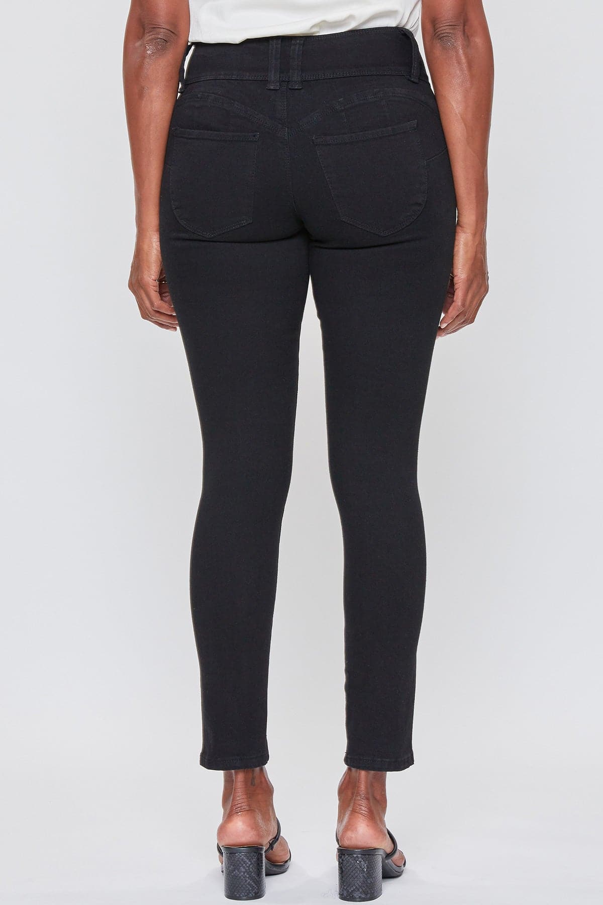 Women's Wannabettabutt Skinny Jeans