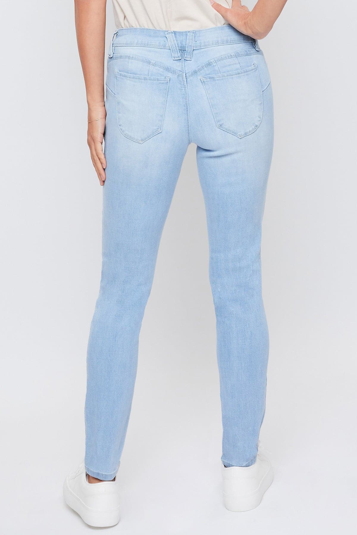 Women's WannaBettaButt Skinny Jeans
