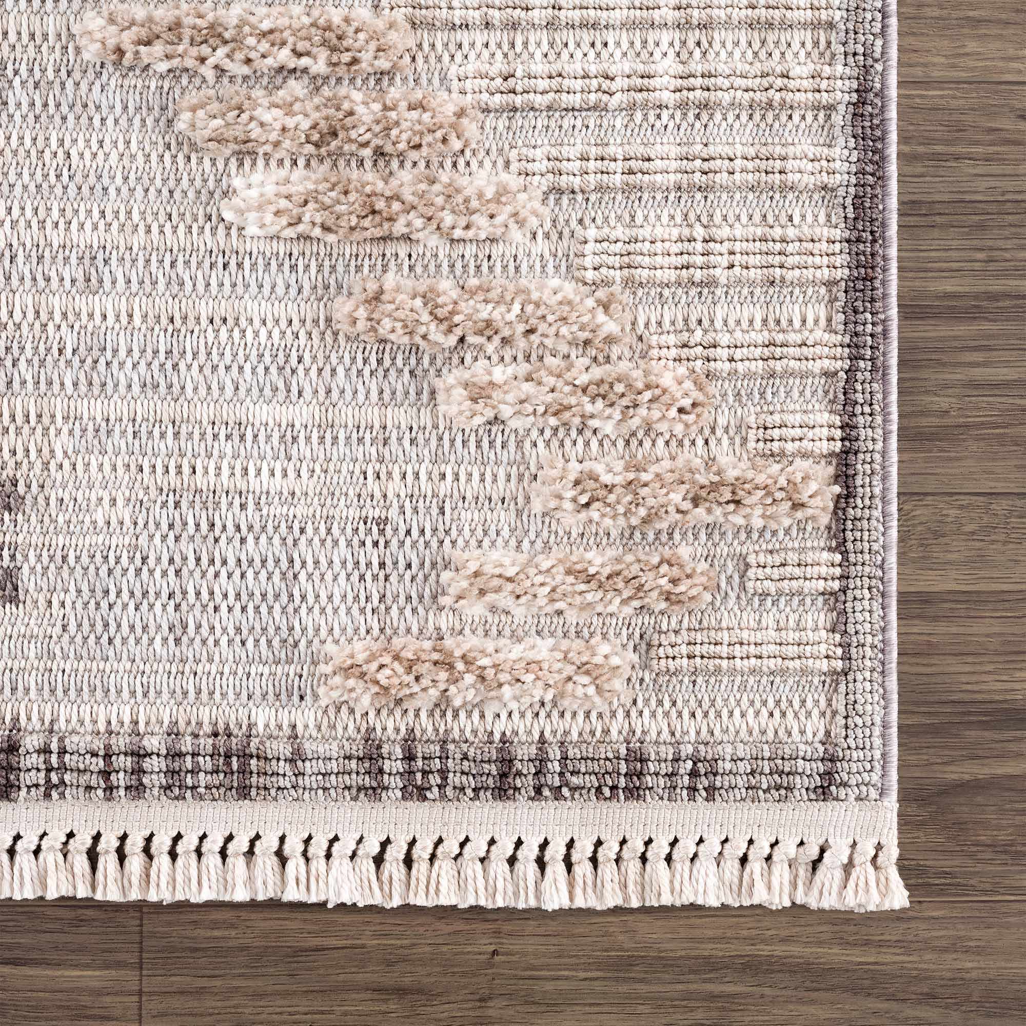 Maulawin High-low Rustic Rug