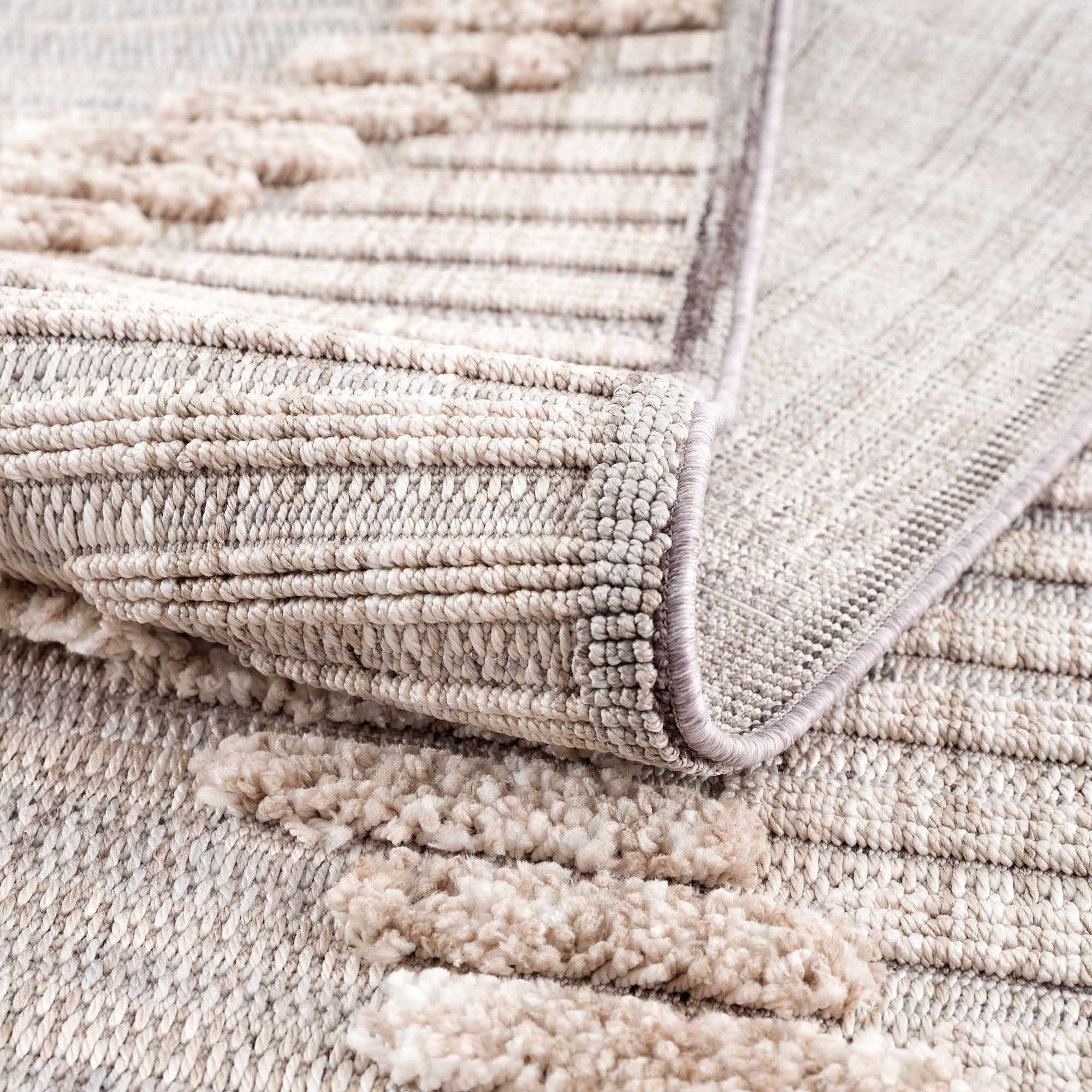 Maulawin High-low Rustic Rug