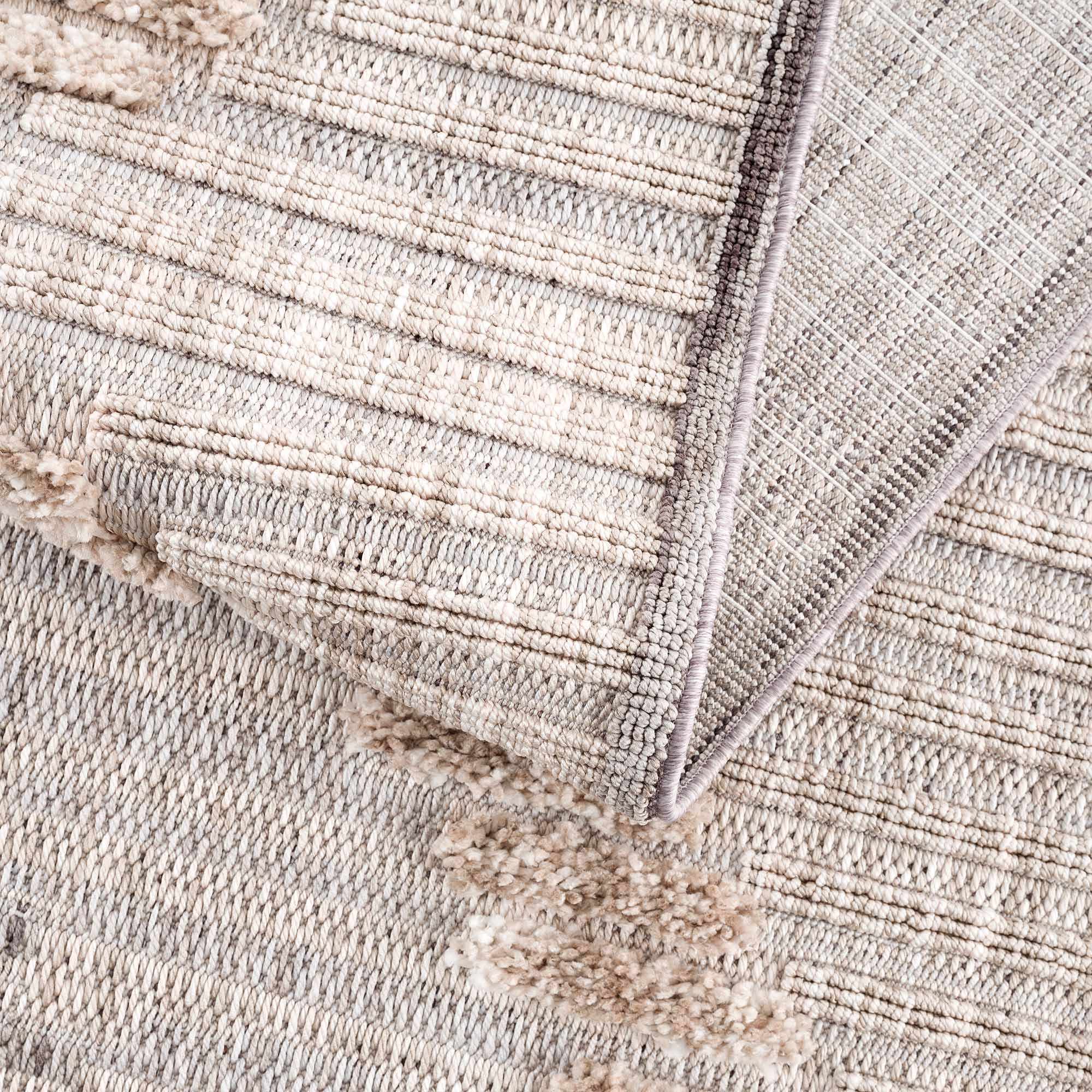 Maulawin High-low Rustic Rug