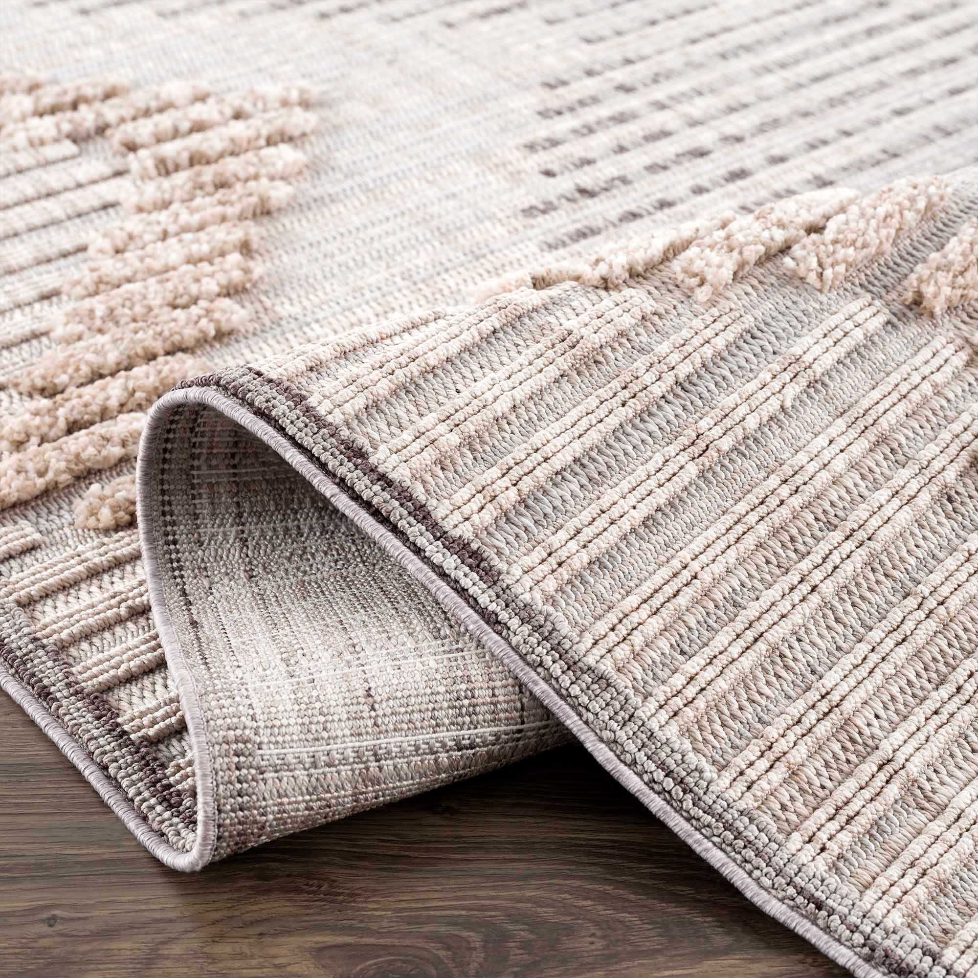 Maulawin High-low Rustic Rug