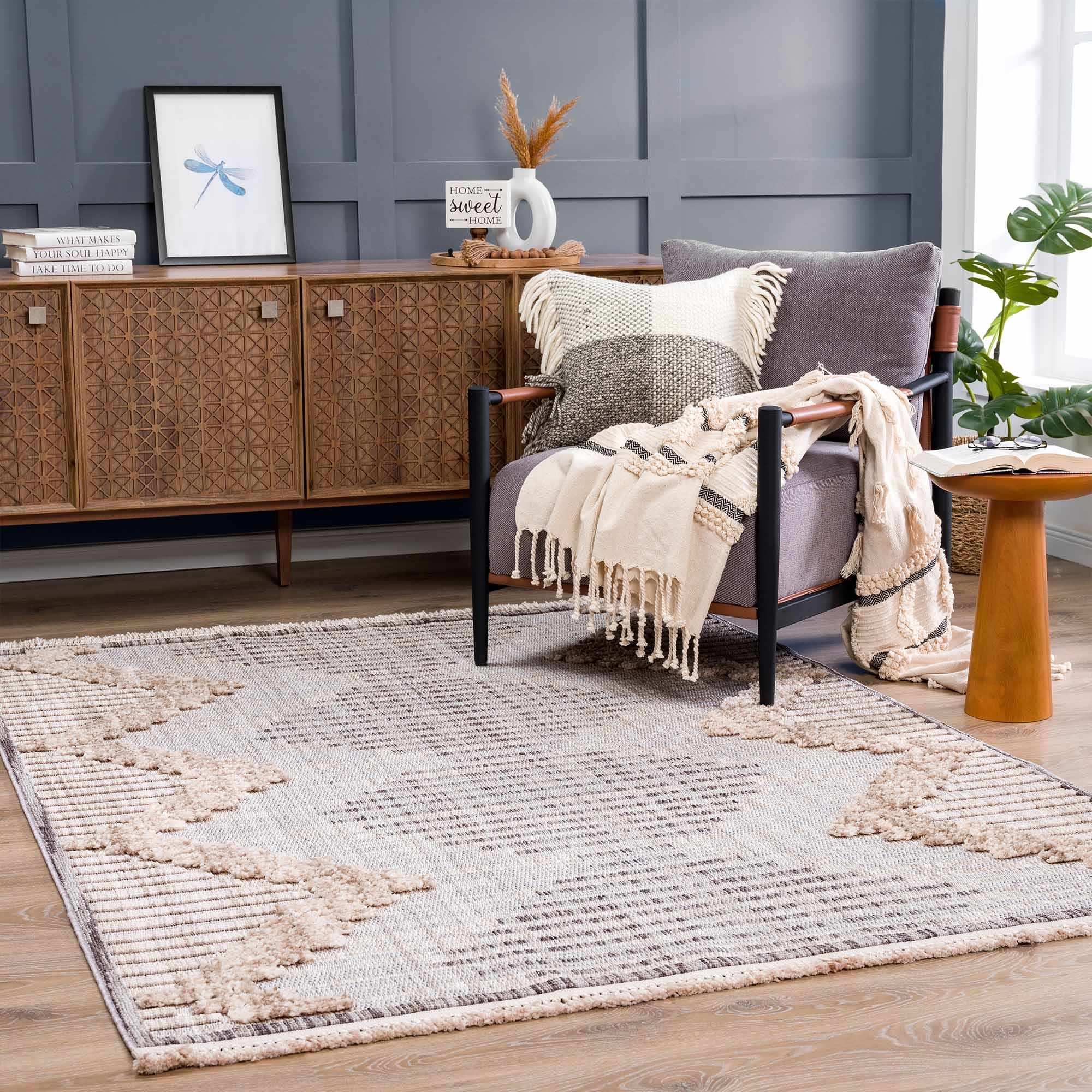 Maulawin High-low Rustic Rug
