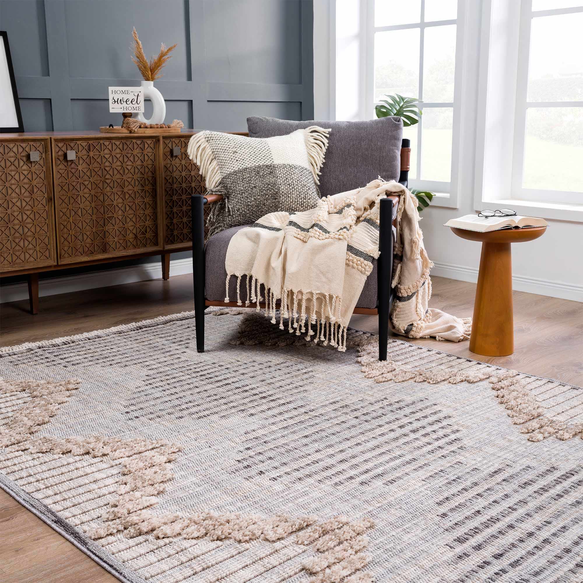 Maulawin High-low Rustic Rug