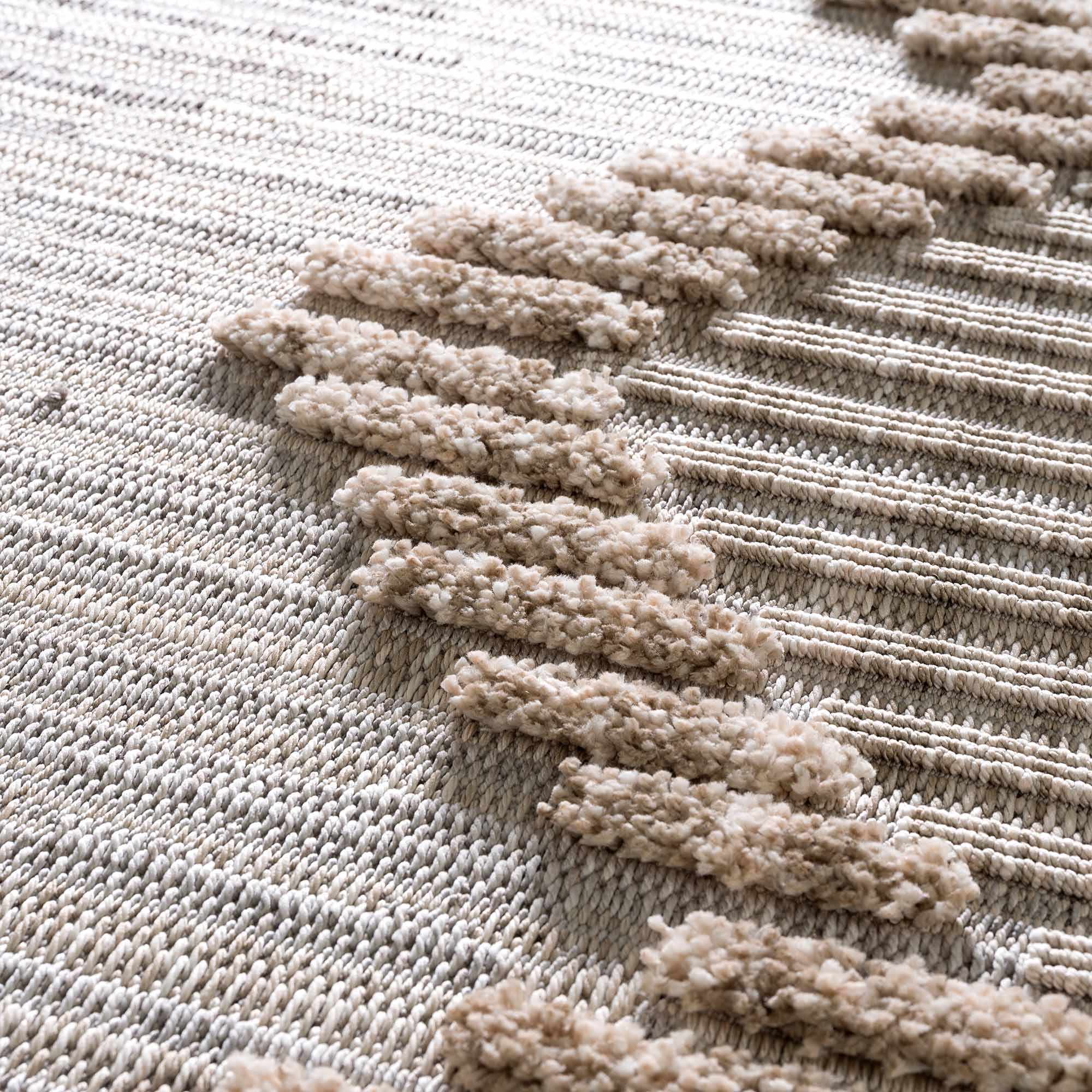 Maulawin High-low Rustic Rug