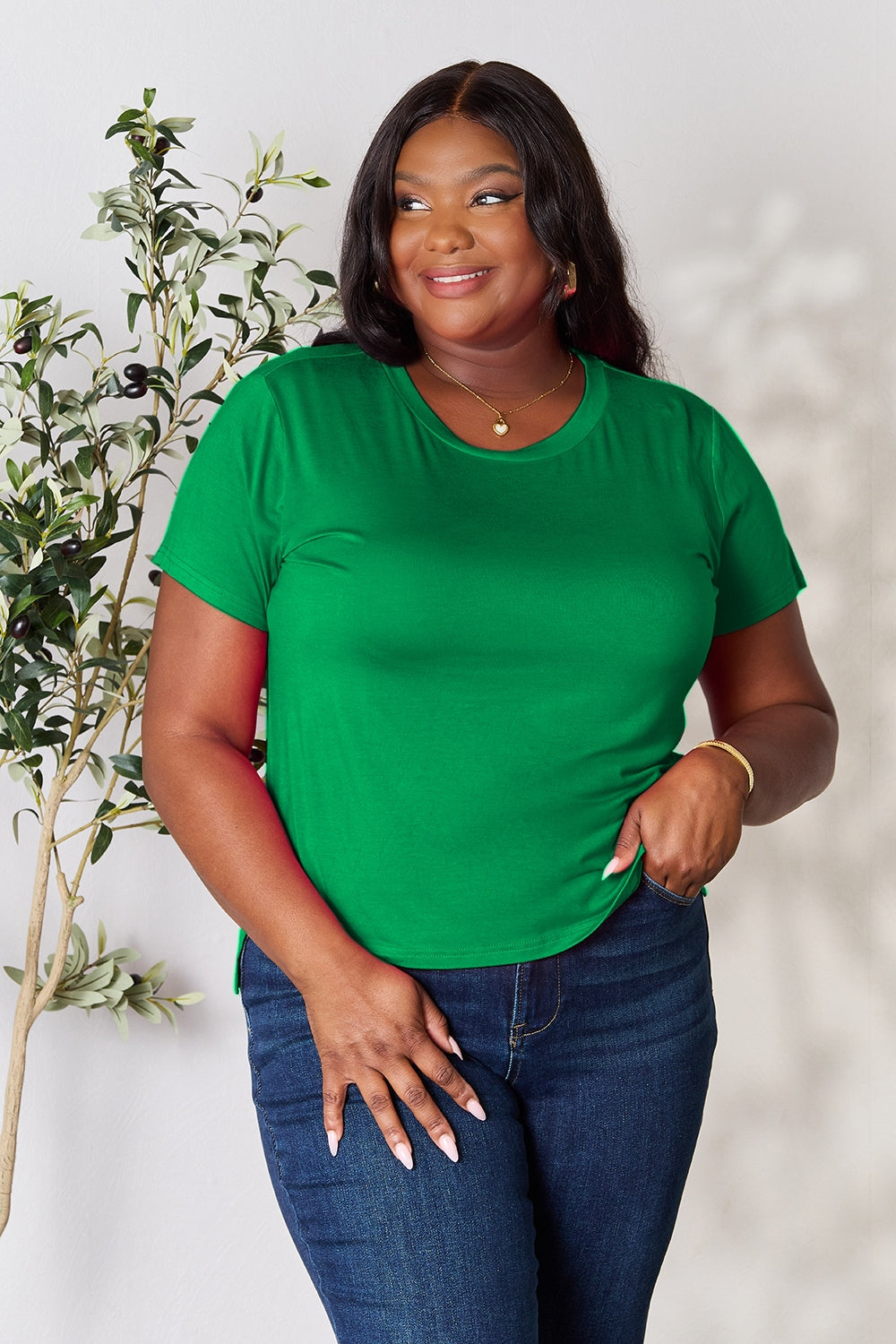 Basic Bae Full Size Round Neck Short Sleeve T-shirt