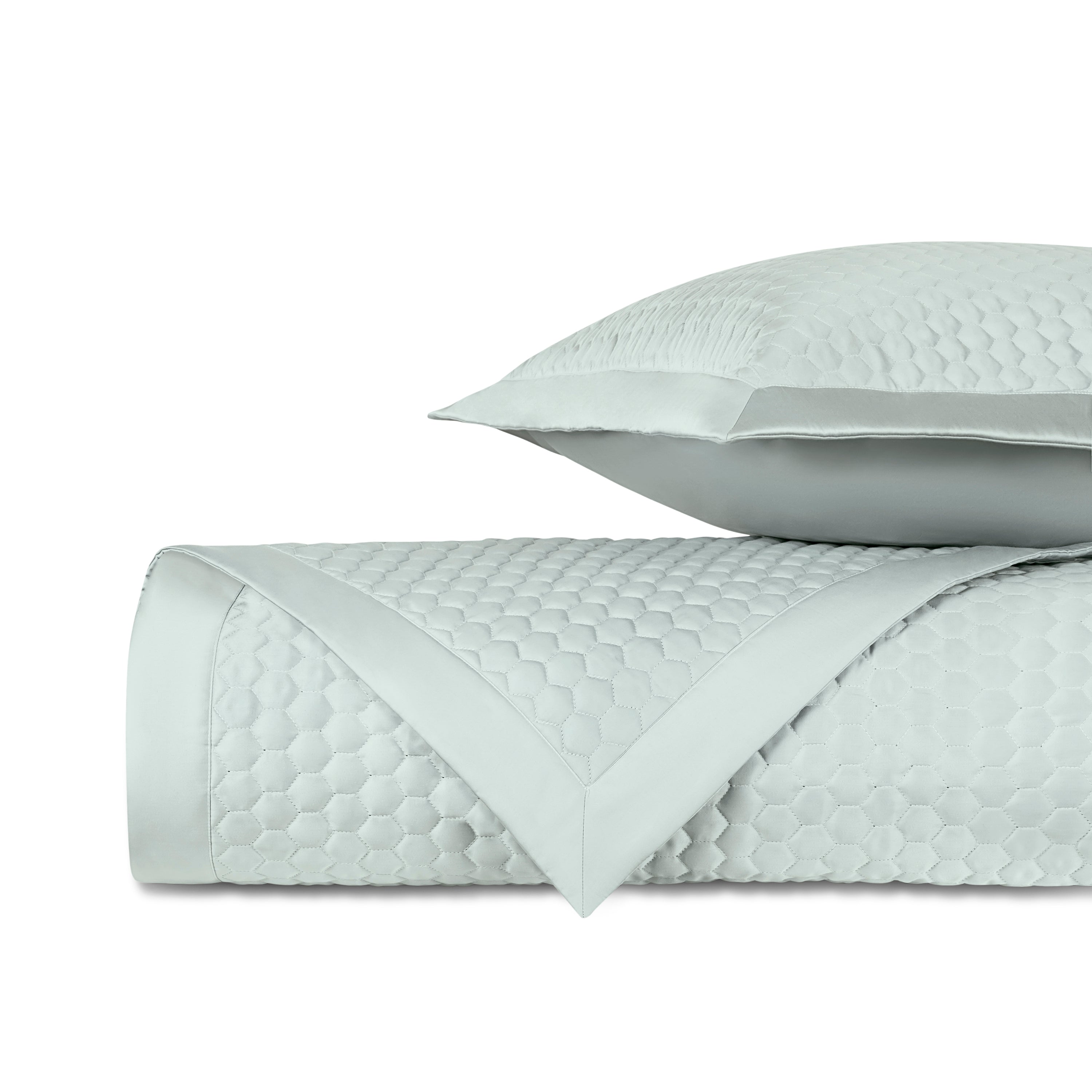 Apiary Quilted Coverlet (euro) Set