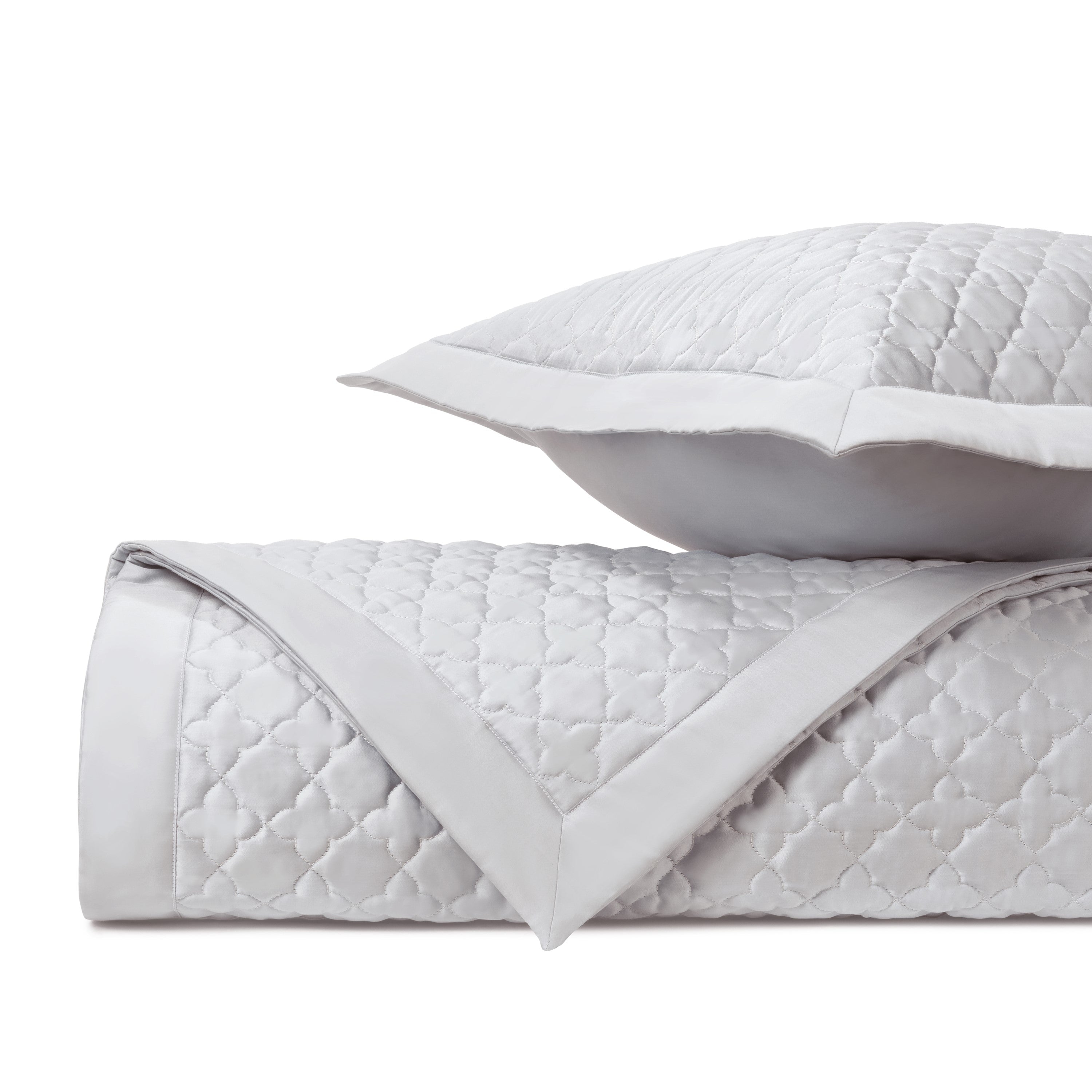 Clover Quilted Coverlet Set