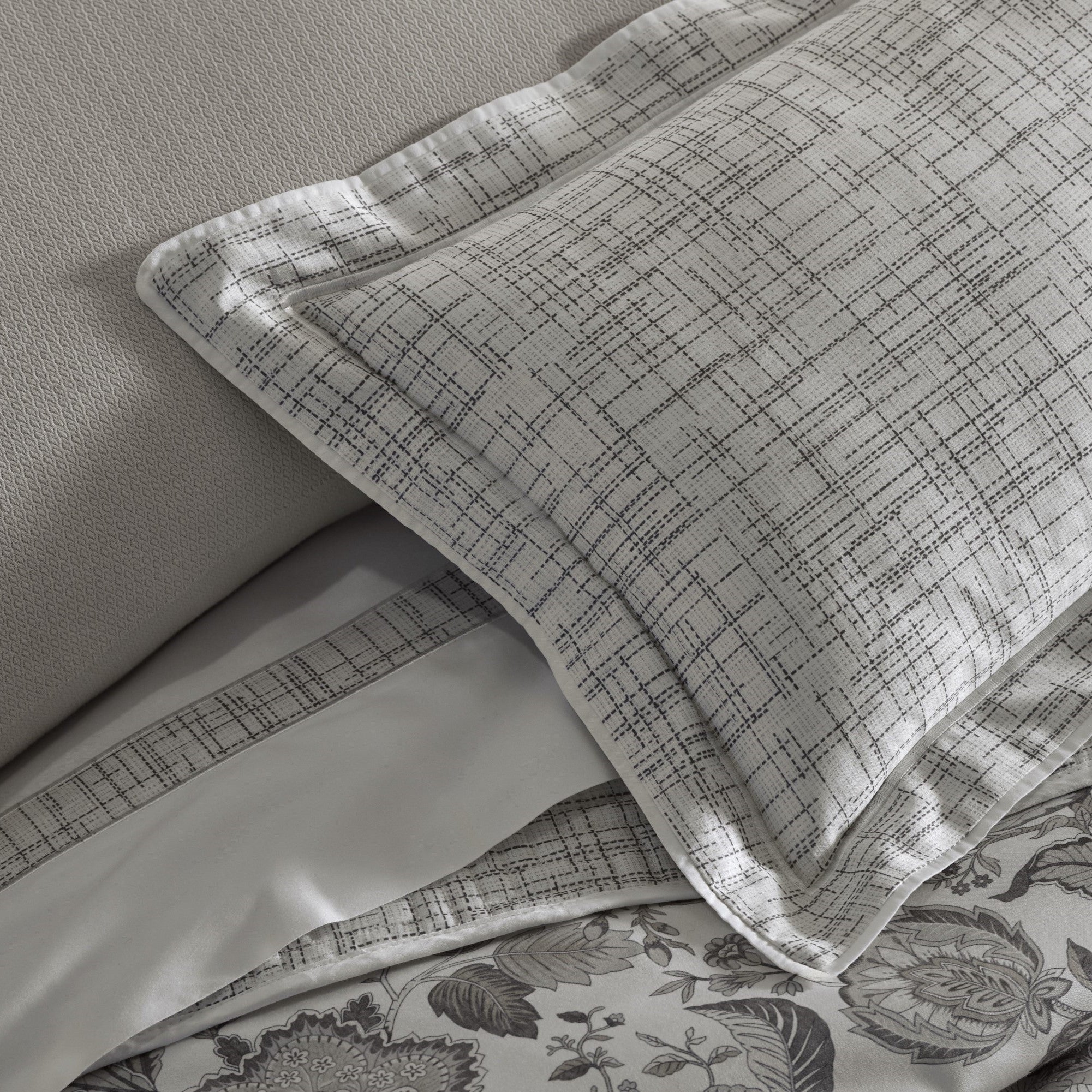 Daphne Pillowcases (pair)